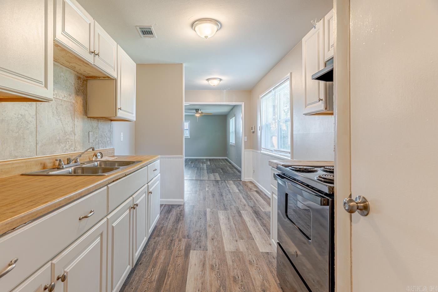 3305 Fairview Dr  Jonesboro, AR