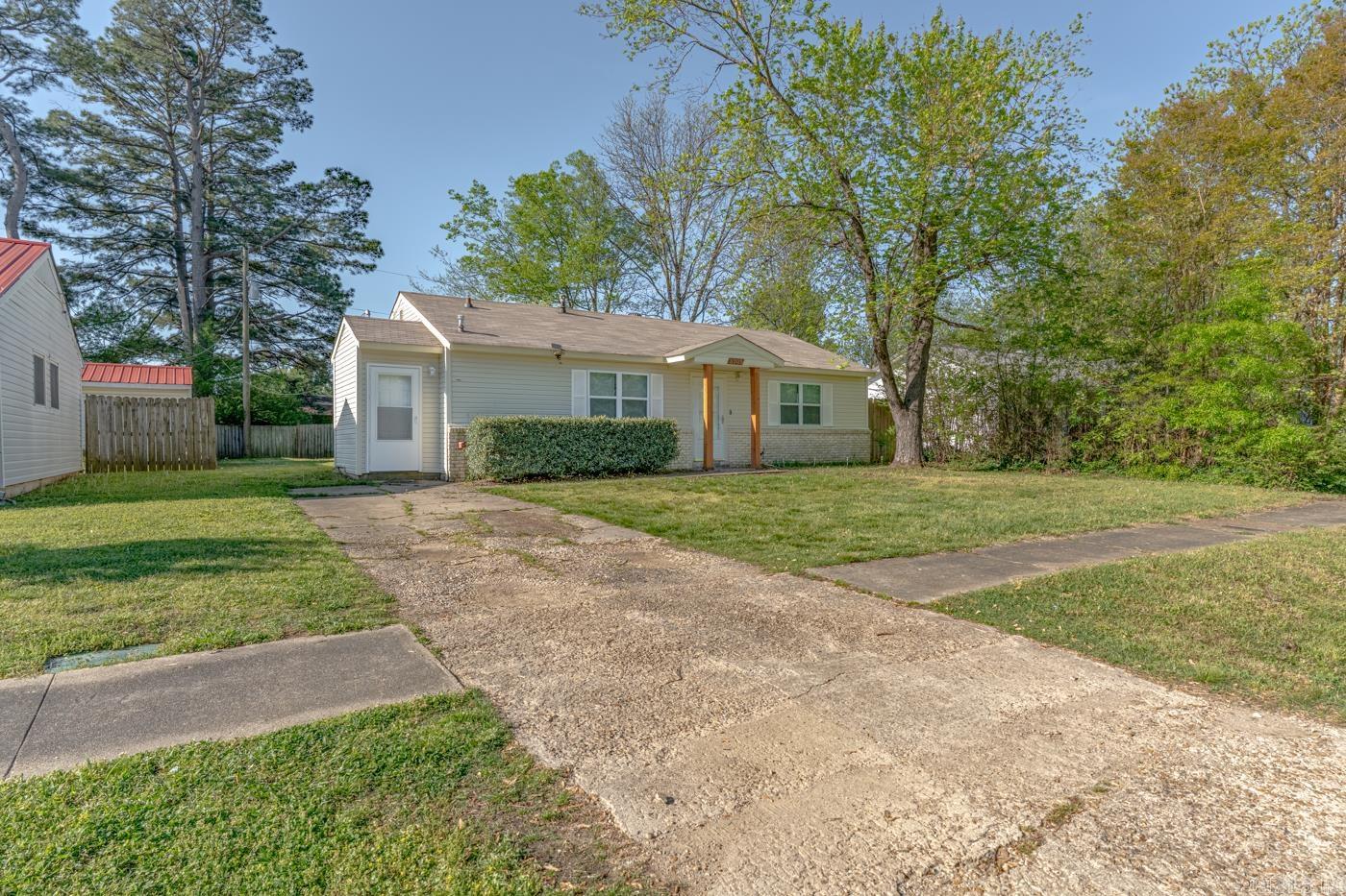 3305 Fairview Dr  Jonesboro, AR