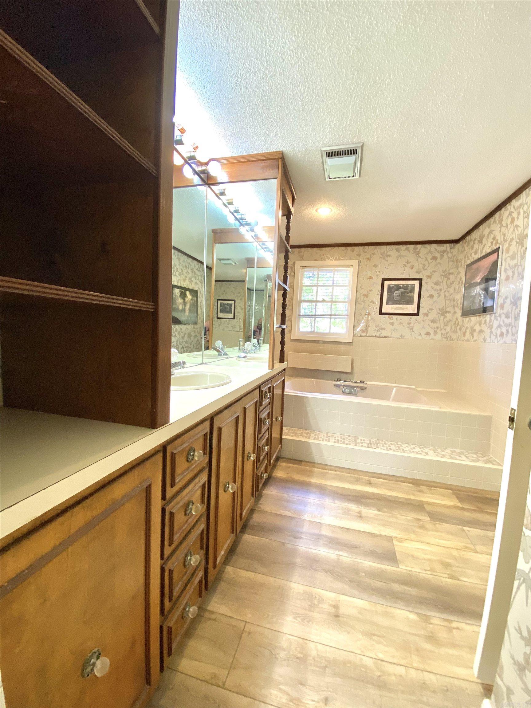 1612 W 4th  Fordyce, AR