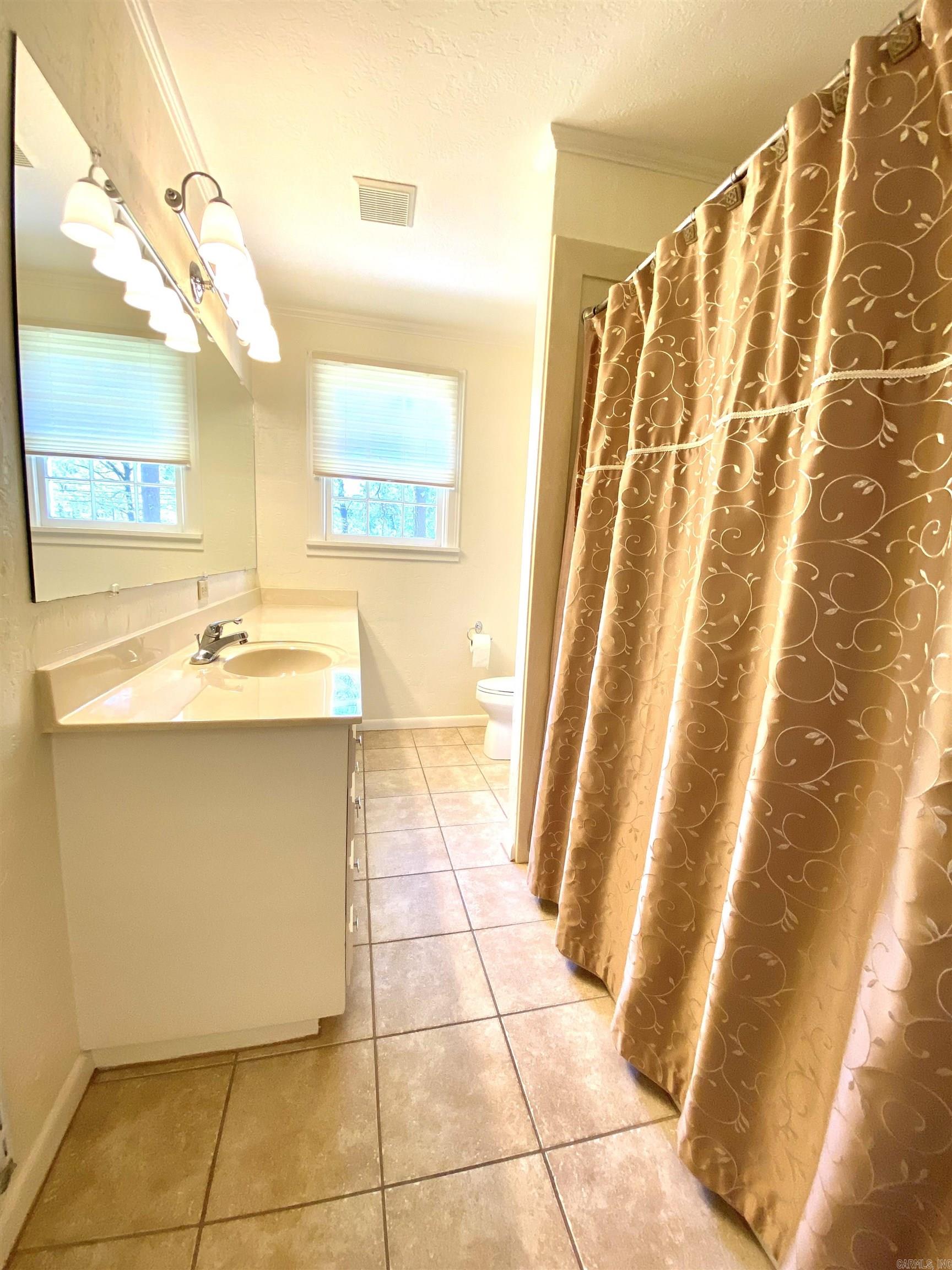 1612 W 4th  Fordyce, AR