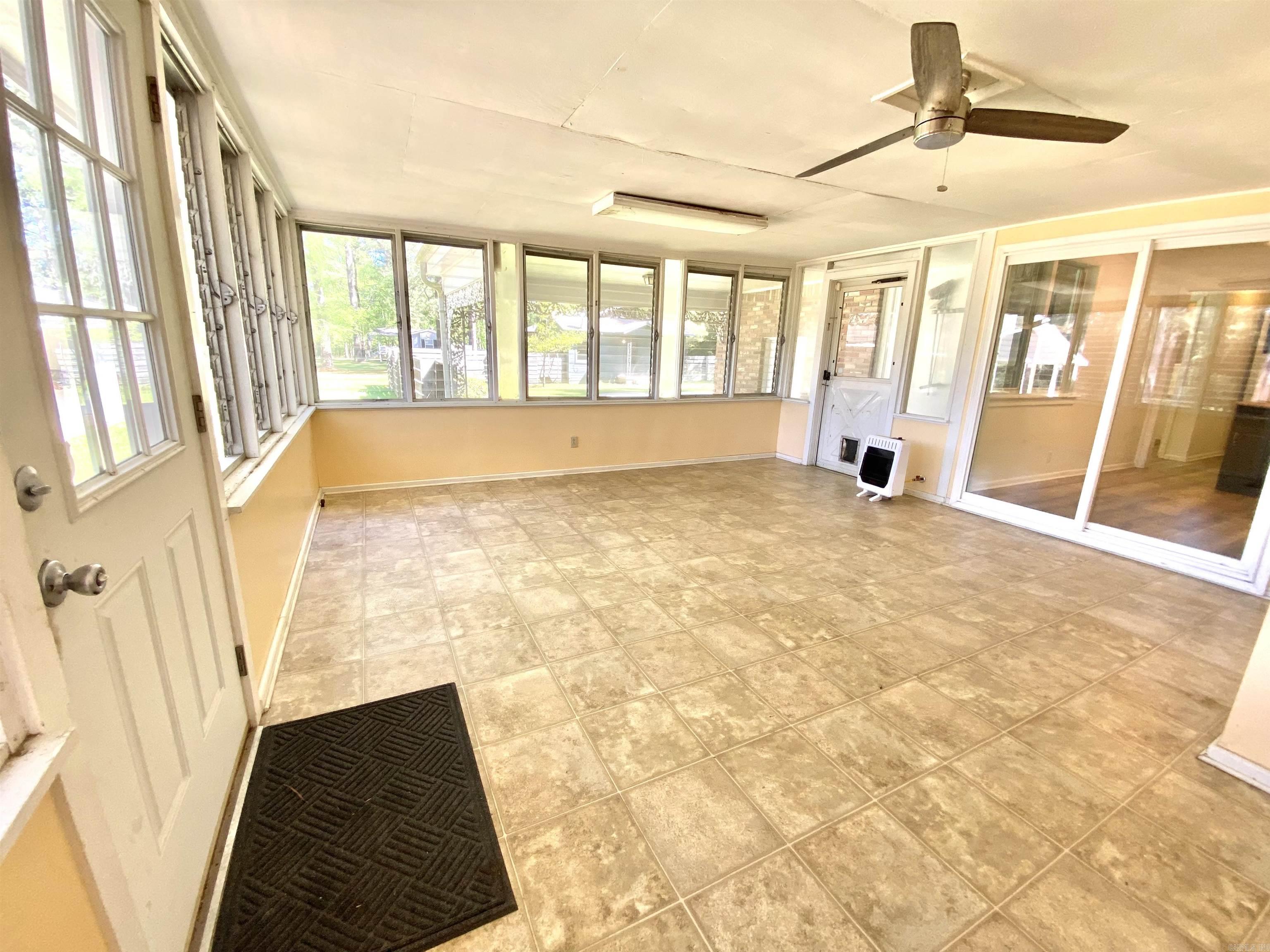 1612 W 4th  Fordyce, AR