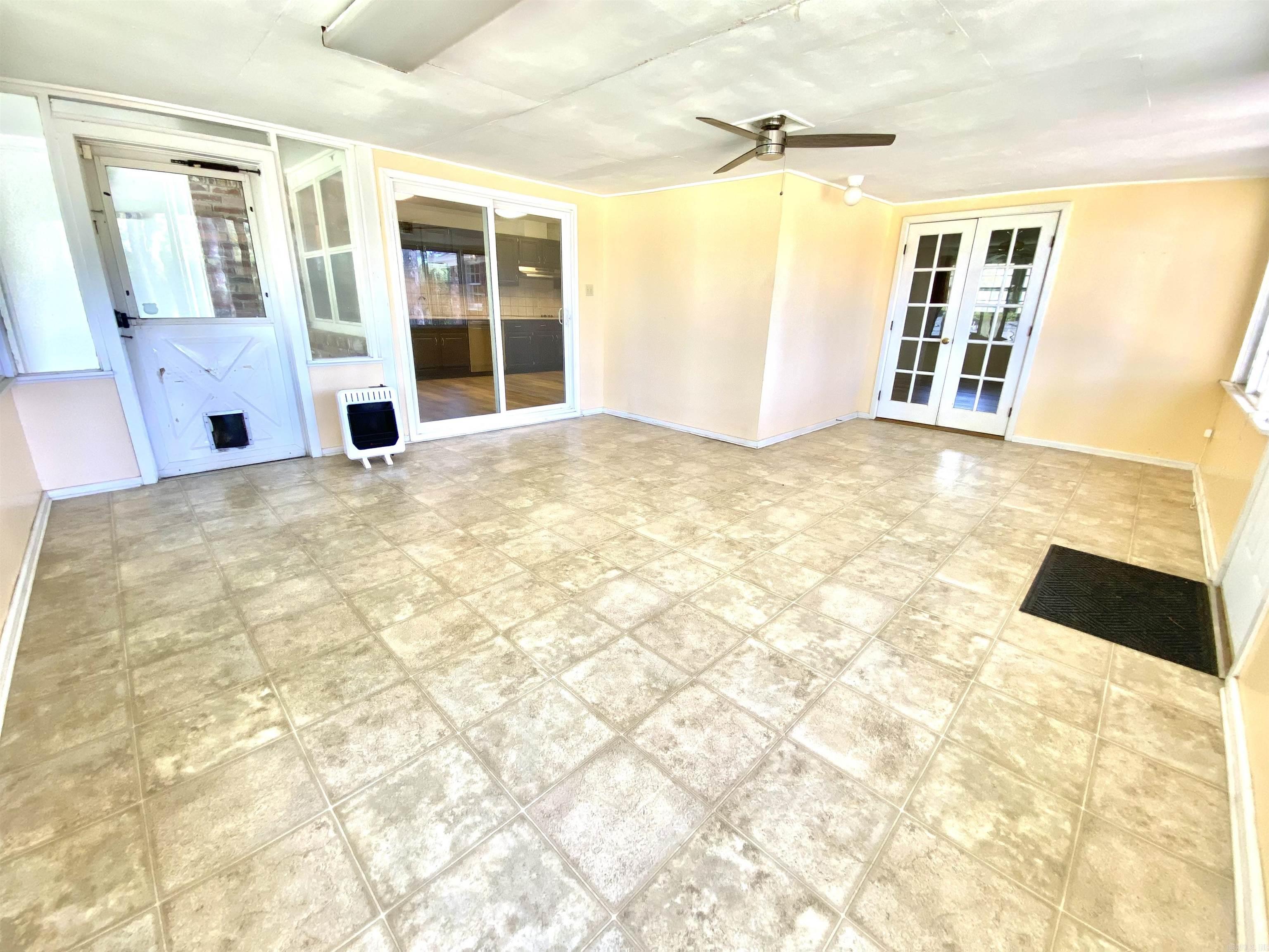 1612 W 4th  Fordyce, AR