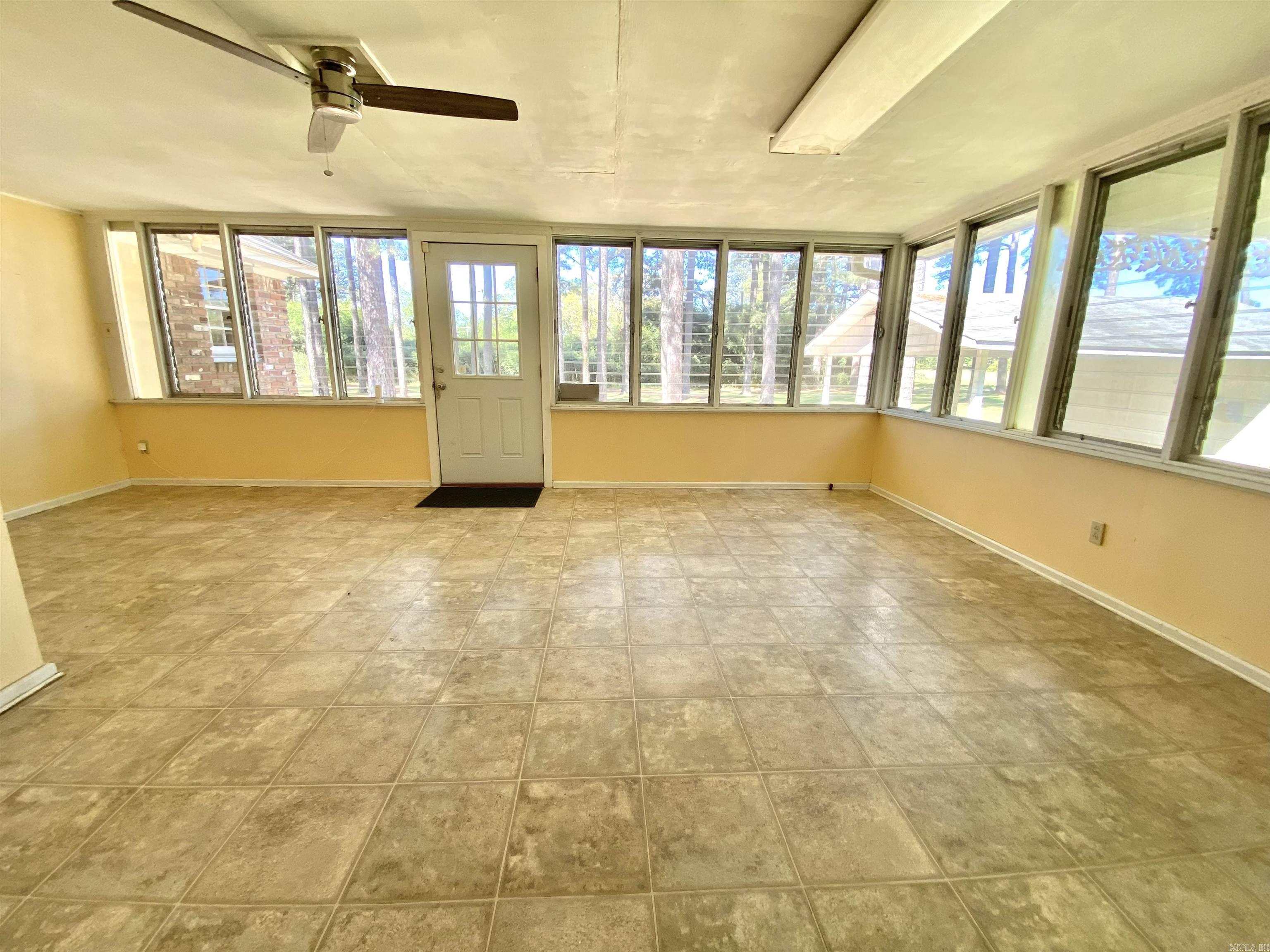 1612 W 4th  Fordyce, AR