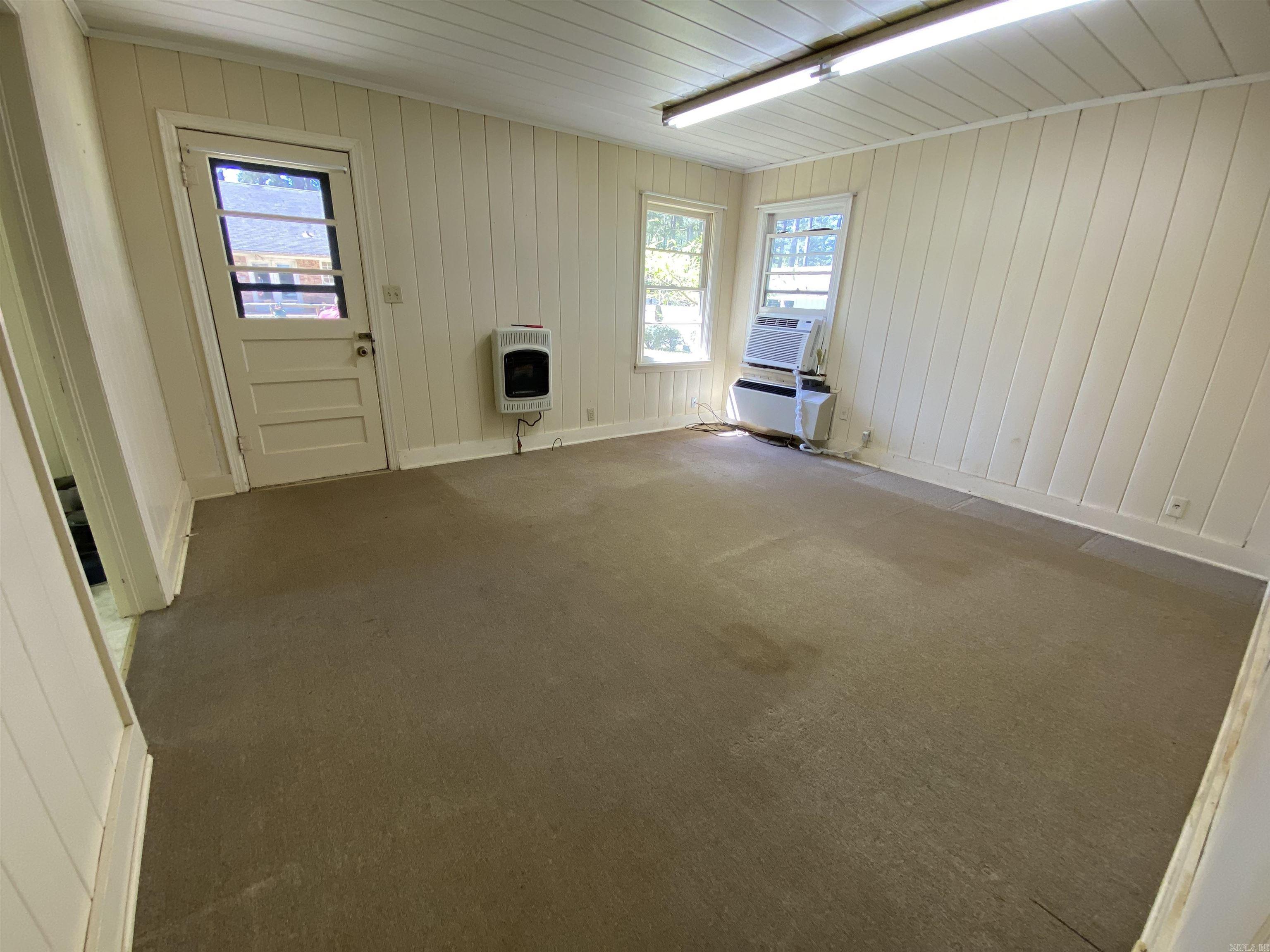 1612 W 4th  Fordyce, AR