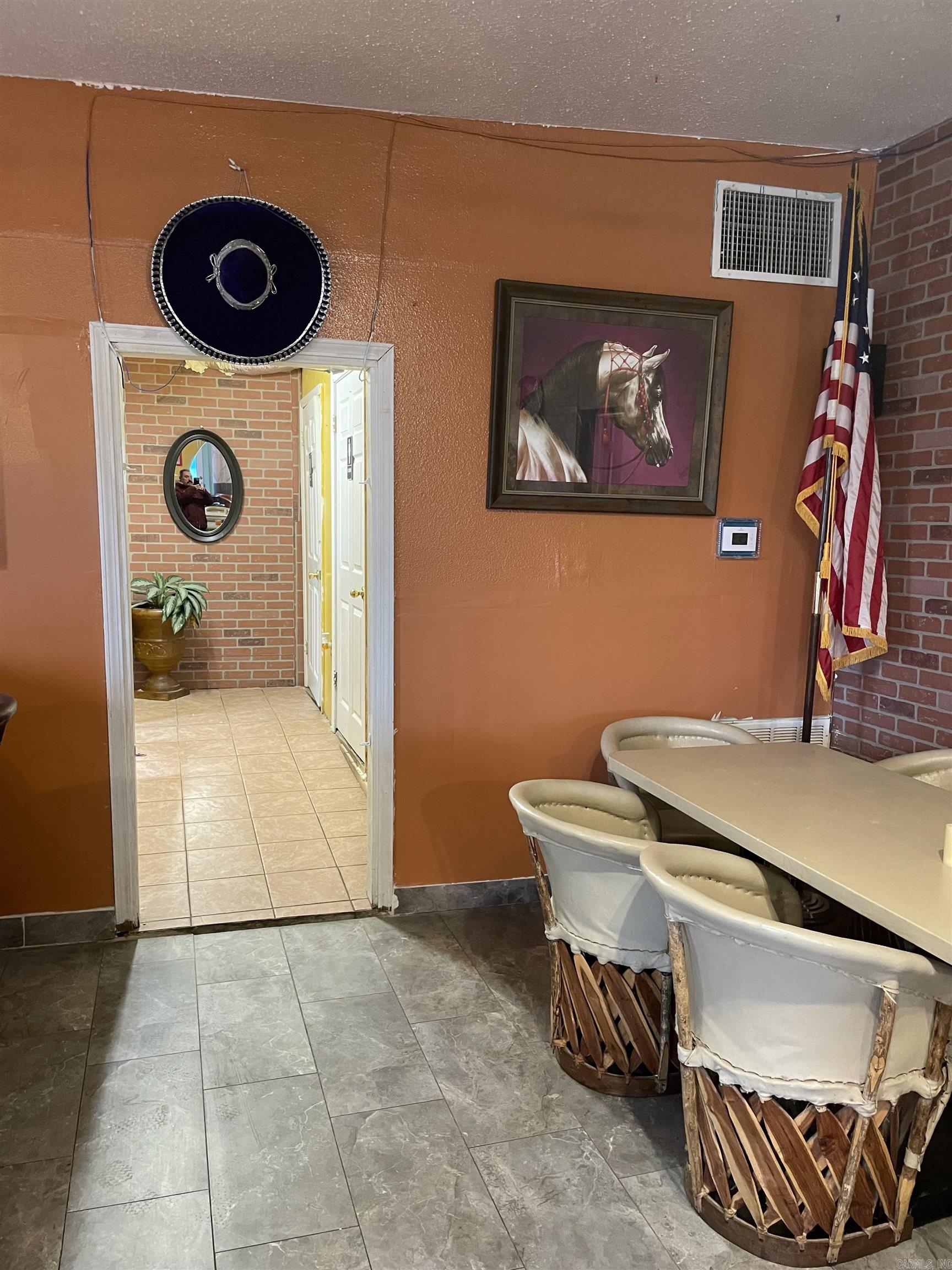 217 & 215 N Front  Dardanelle, AR