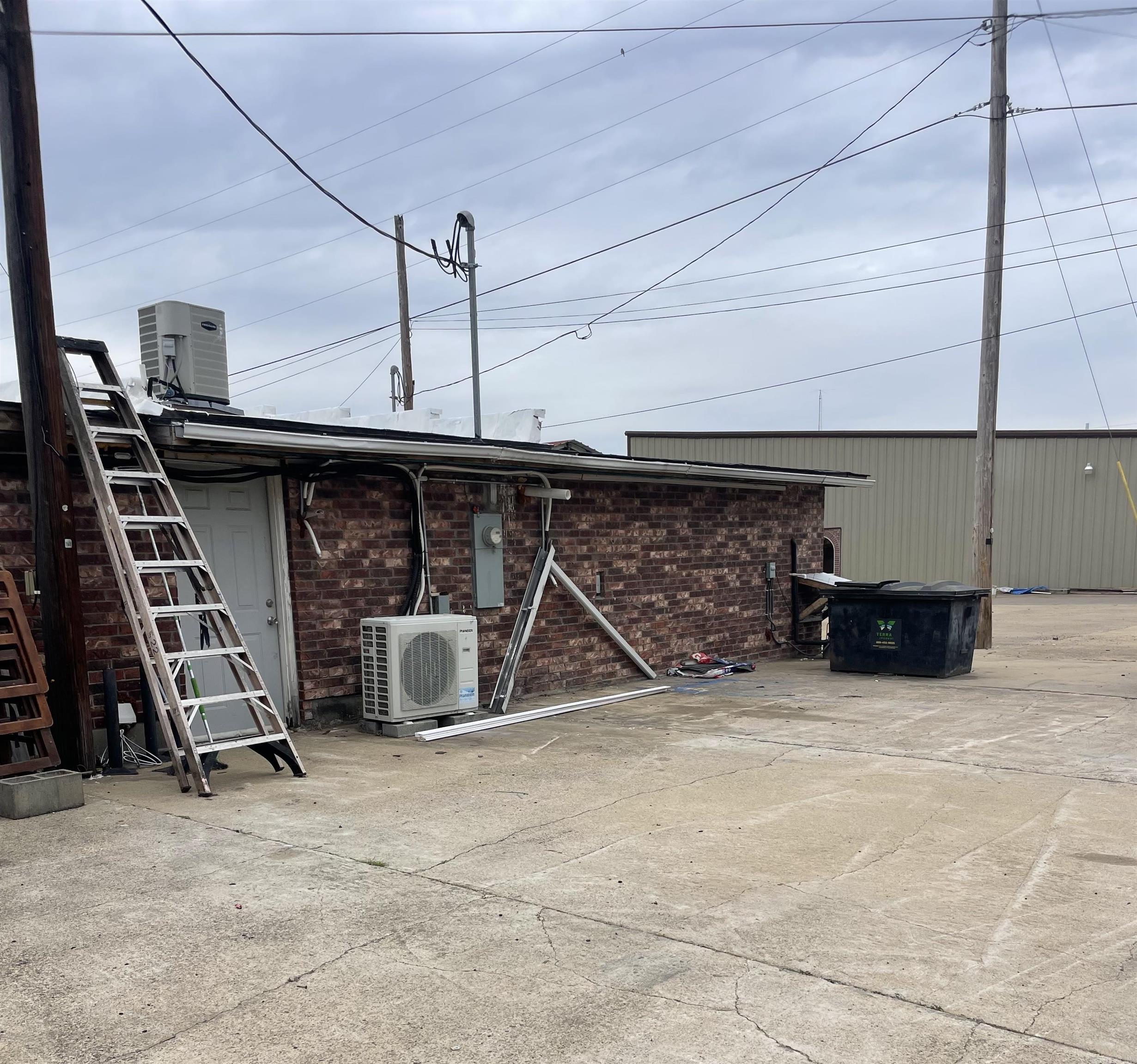 217 & 215 N Front  Dardanelle, AR