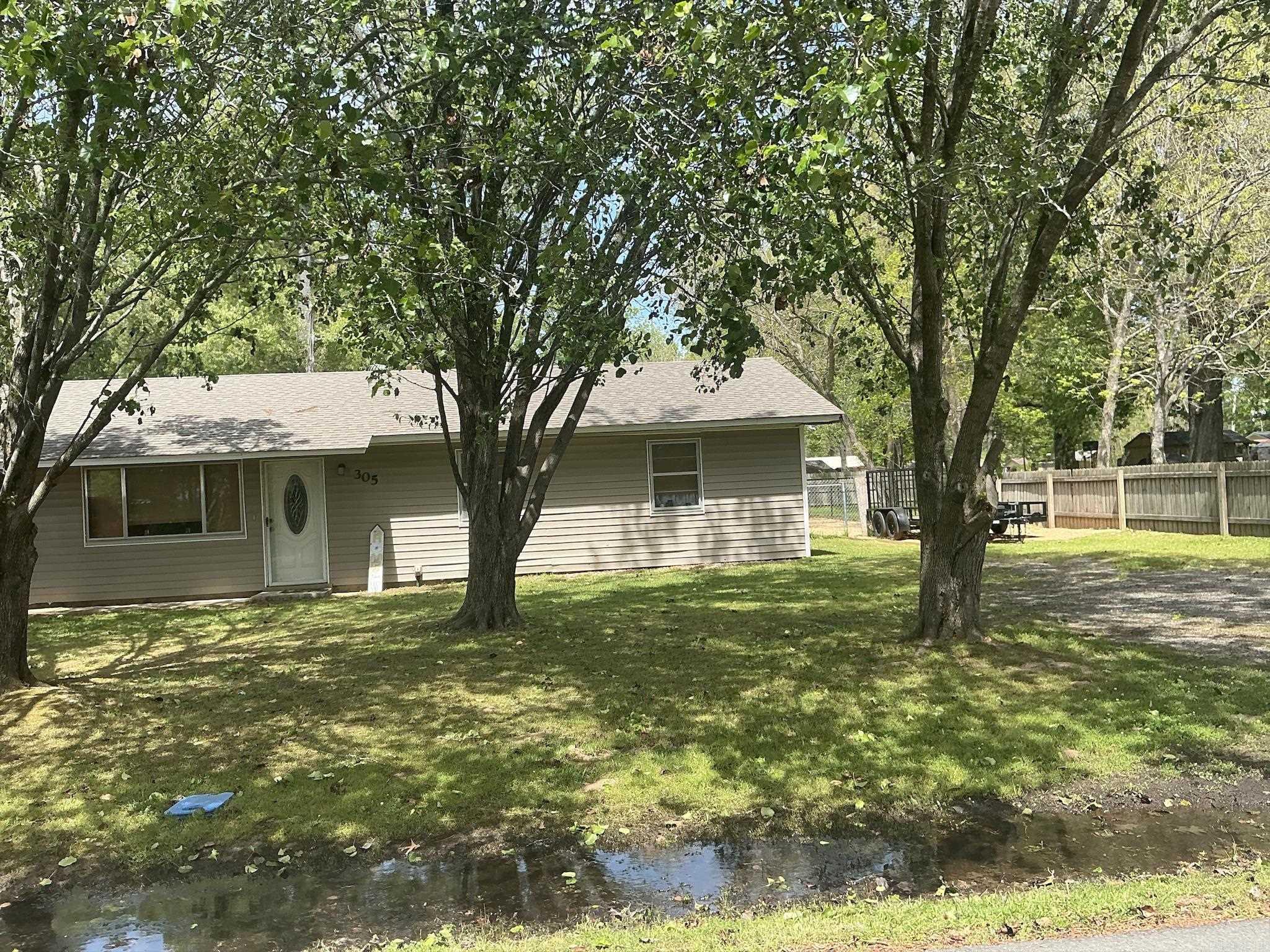 305 E Scott  Hamburg, AR