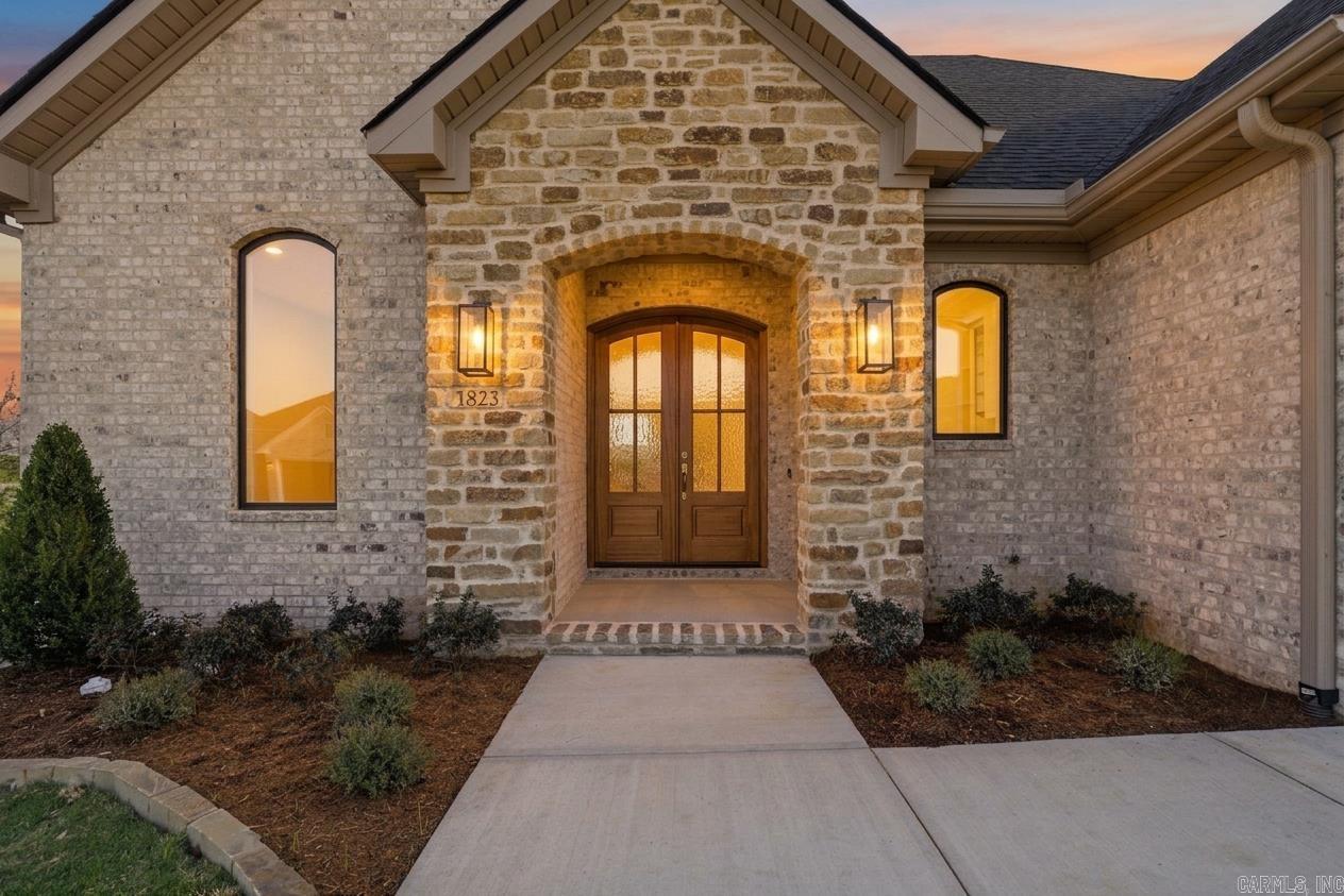 21 Mountain Brook  Little Rock, AR