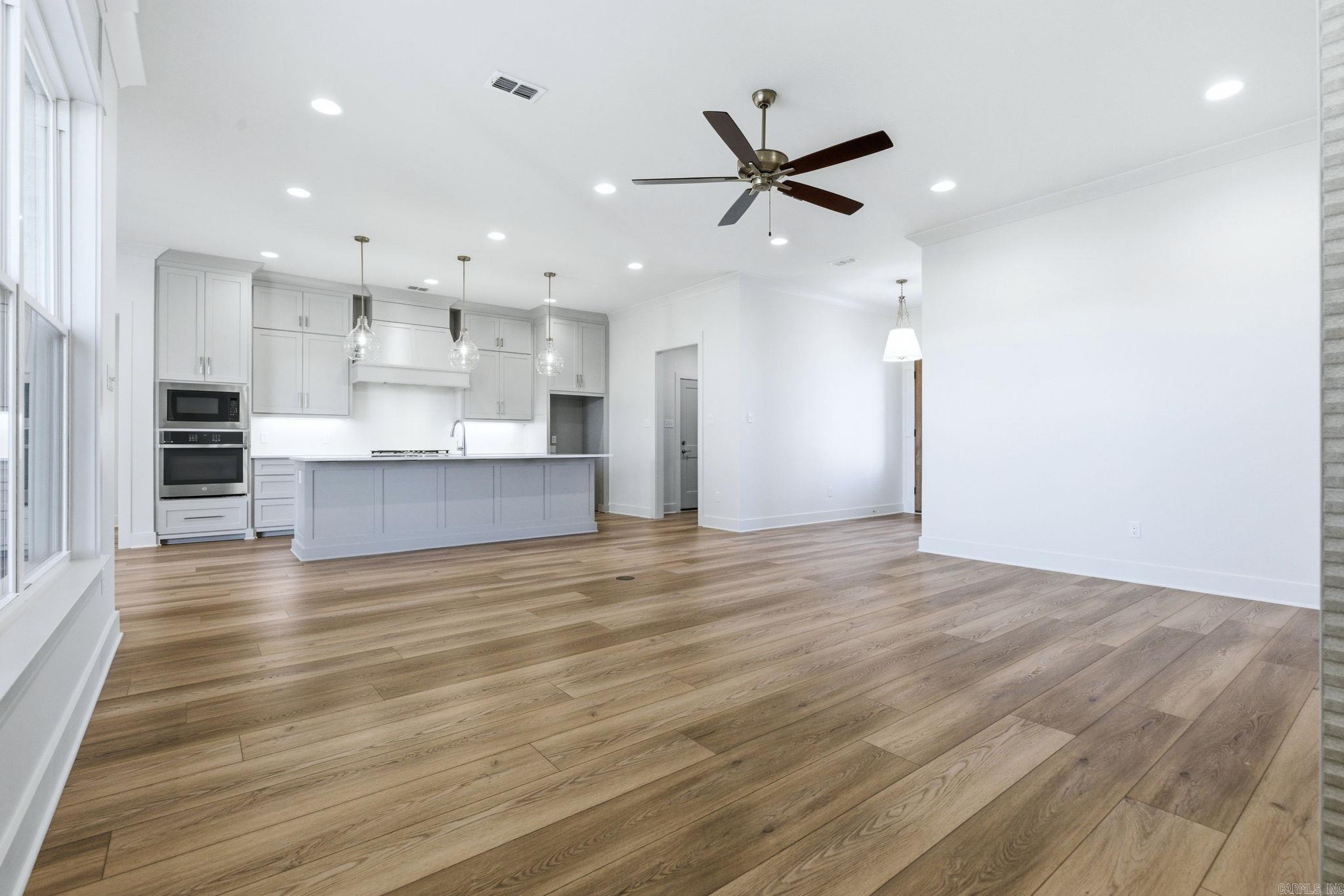 21 Mountain Brook  Little Rock, AR