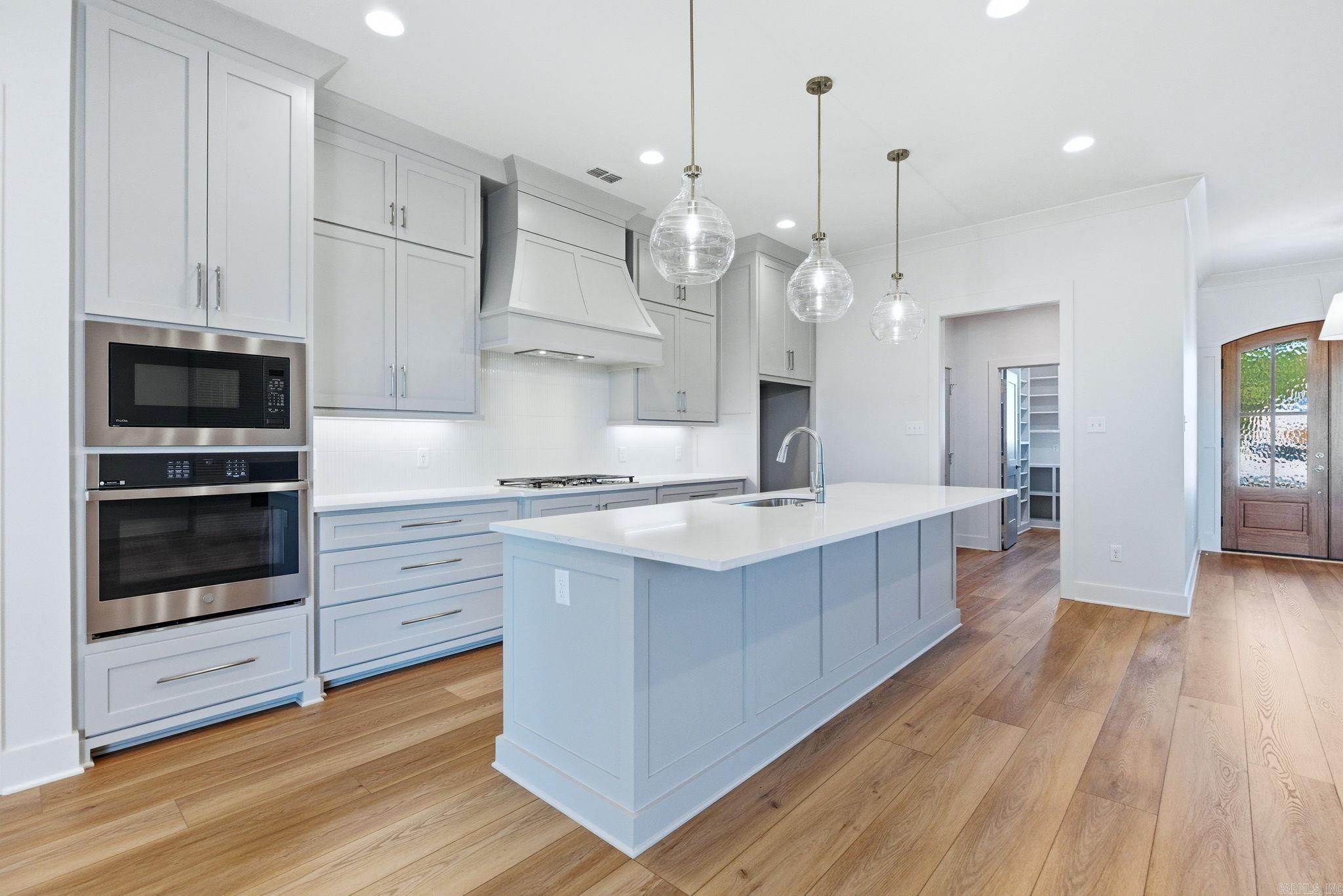 21 Mountain Brook  Little Rock, AR