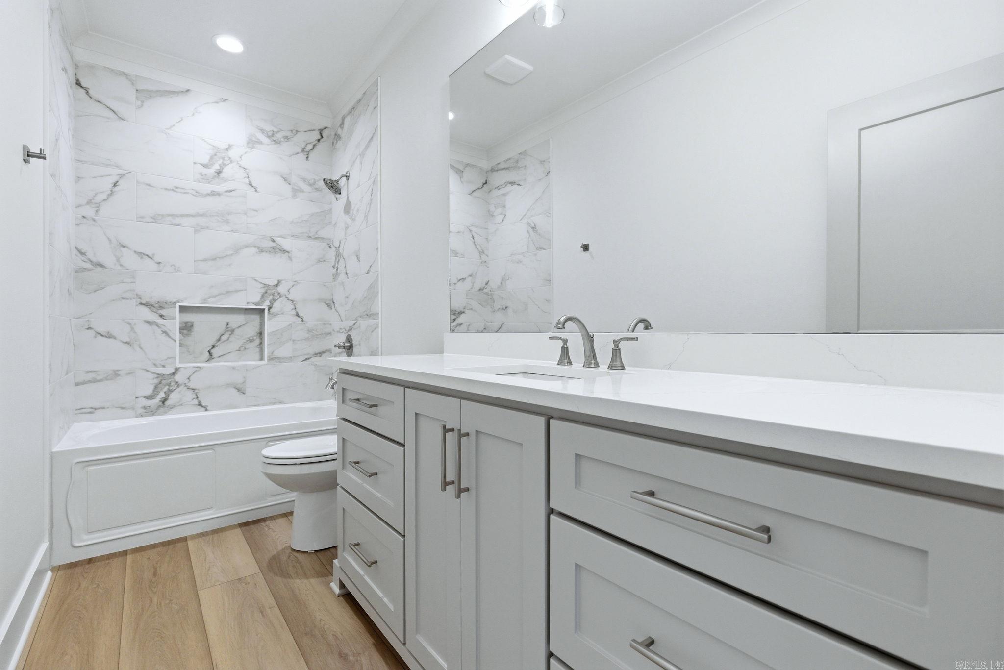 21 Mountain Brook  Little Rock, AR