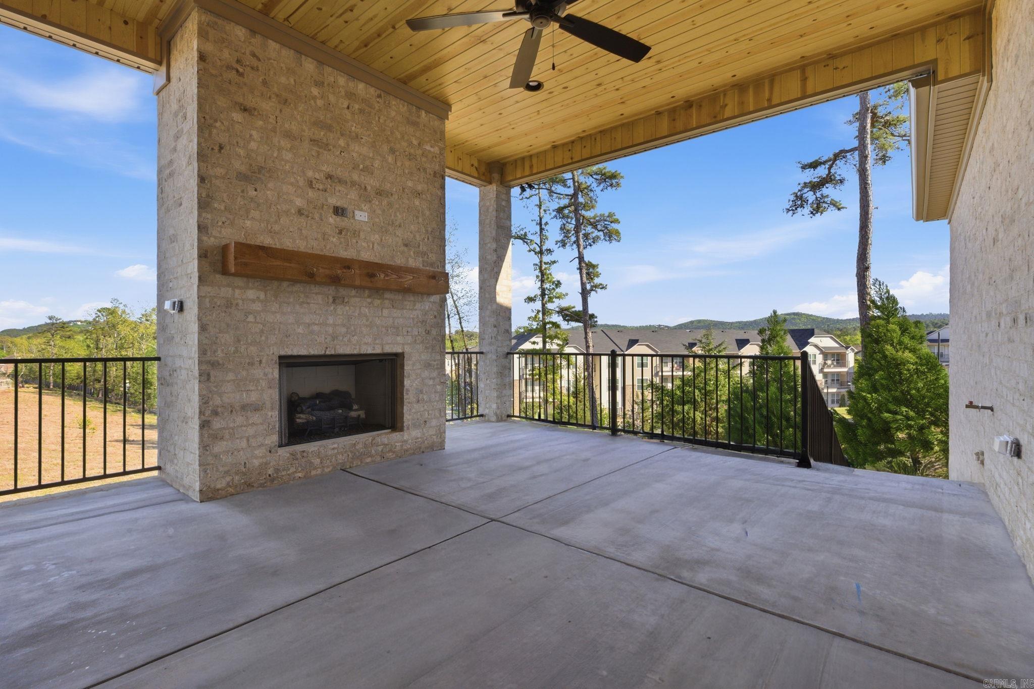 21 Mountain Brook  Little Rock, AR