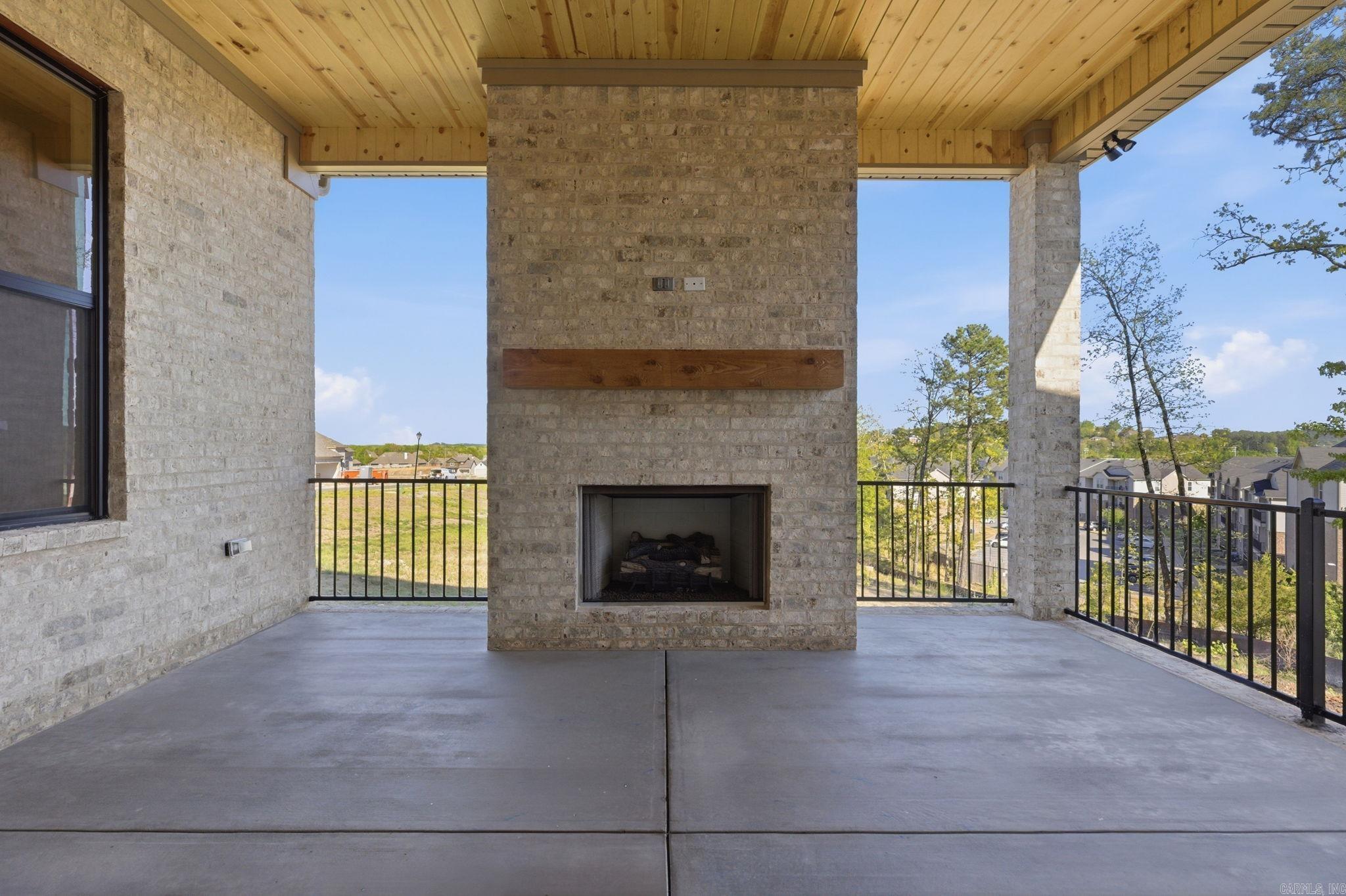 21 Mountain Brook  Little Rock, AR