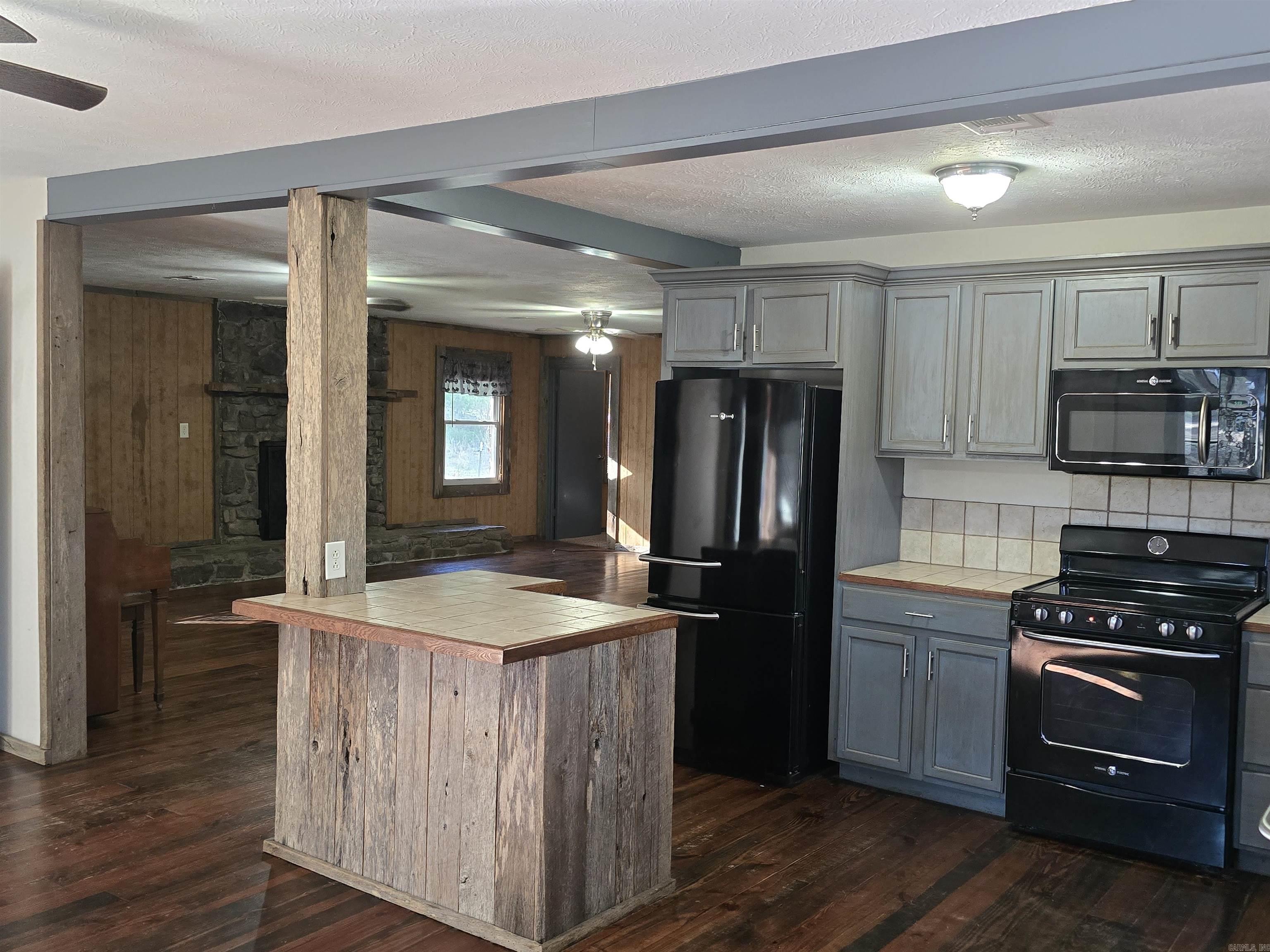 652 Red Hill  Searcy, AR