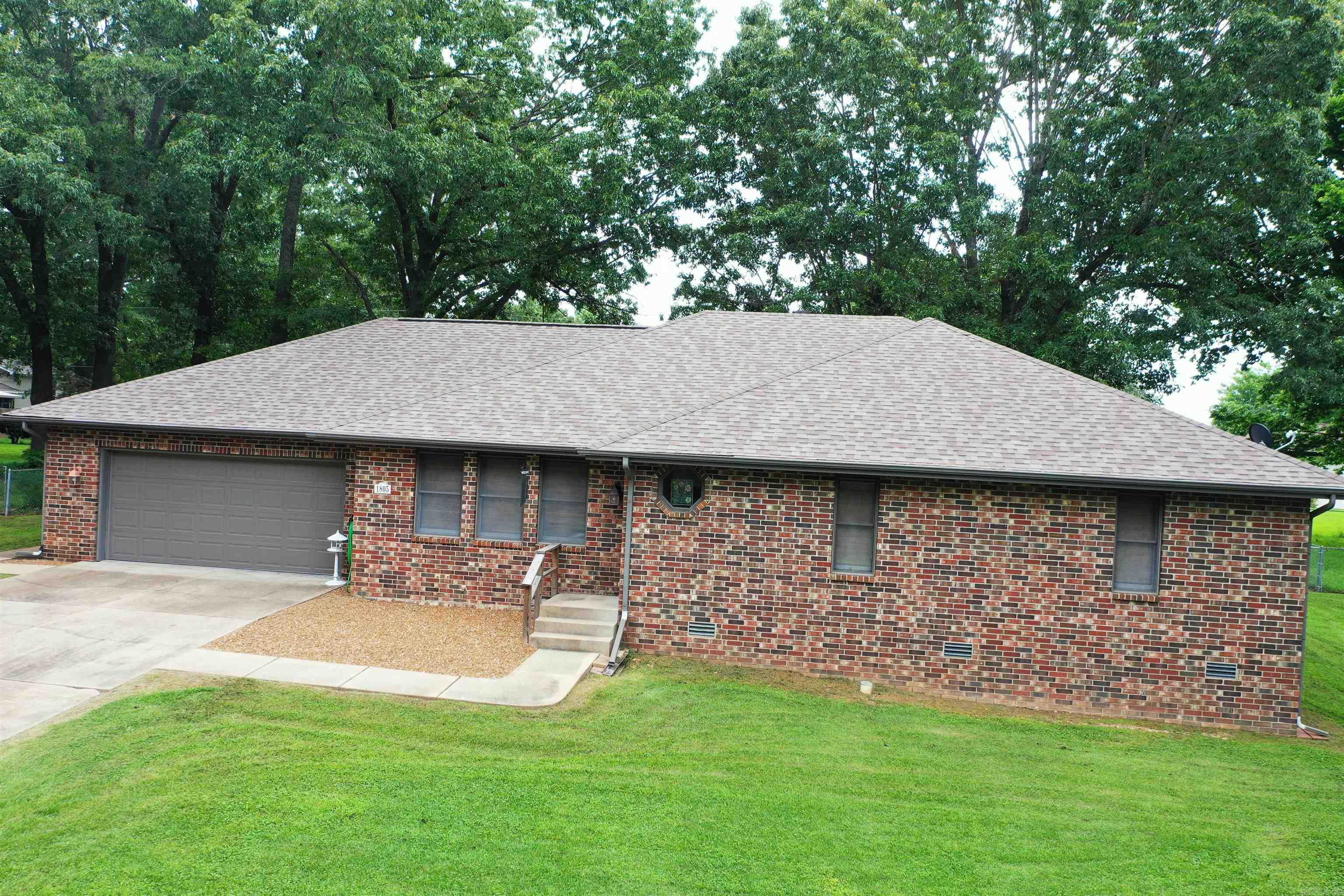 1805 Van Buren  Mountain Home, AR