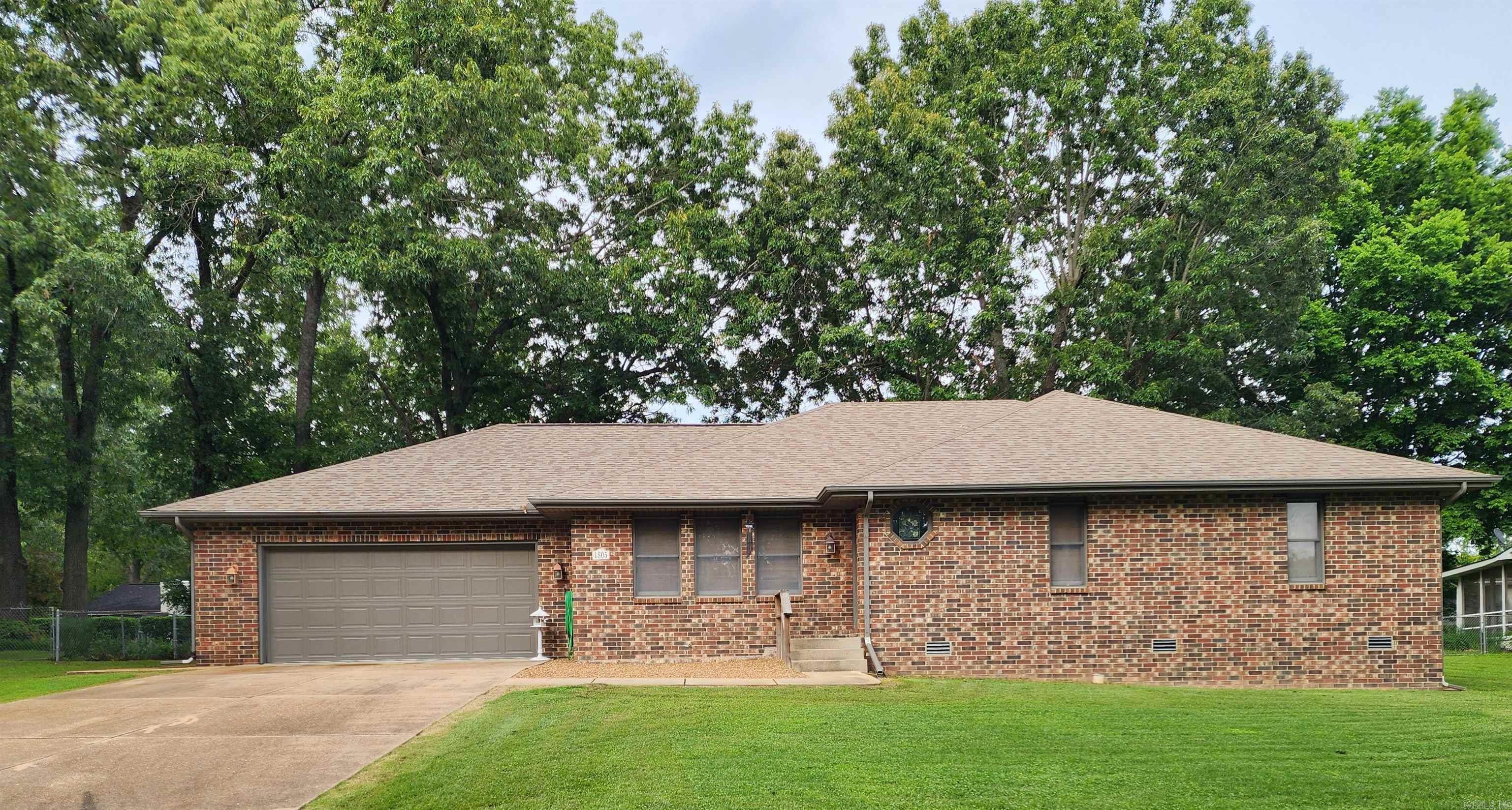 1805 Van Buren  Mountain Home, AR