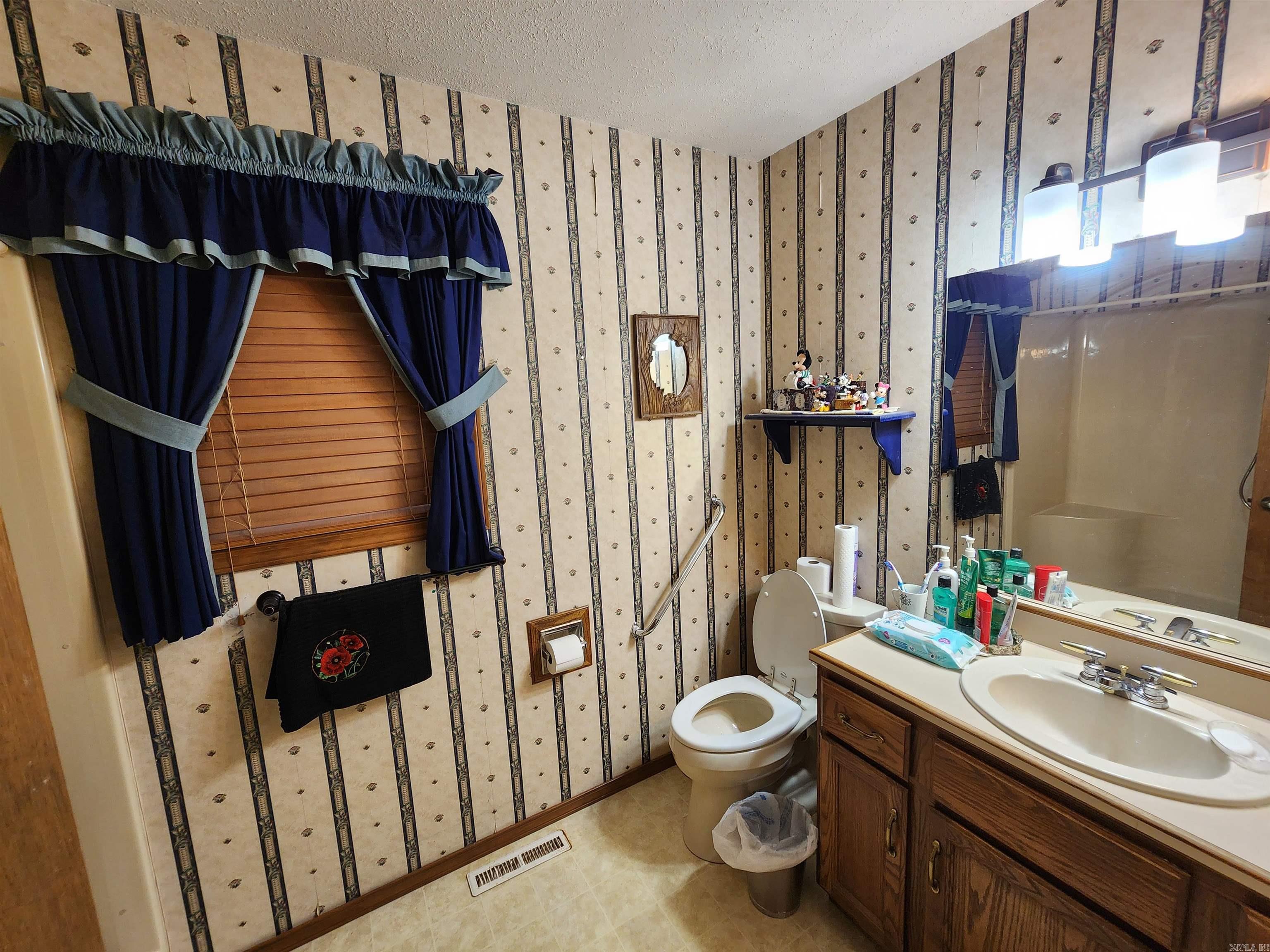 1805 Van Buren  Mountain Home, AR