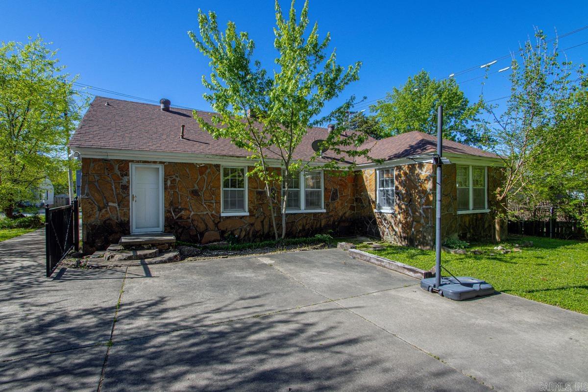 409 W H  North Little Rock, AR