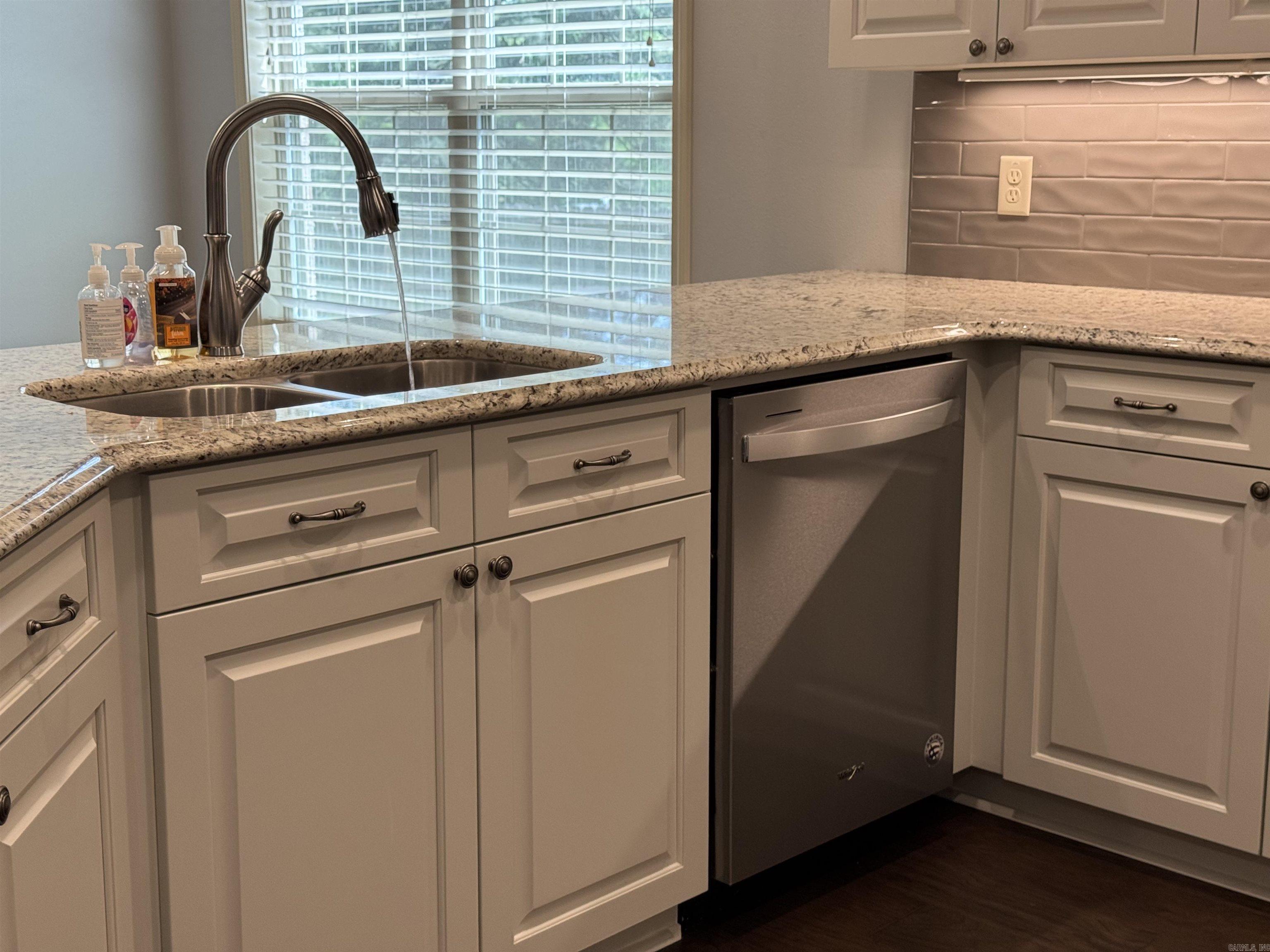 617 Edgemoor Terrace  Benton, AR