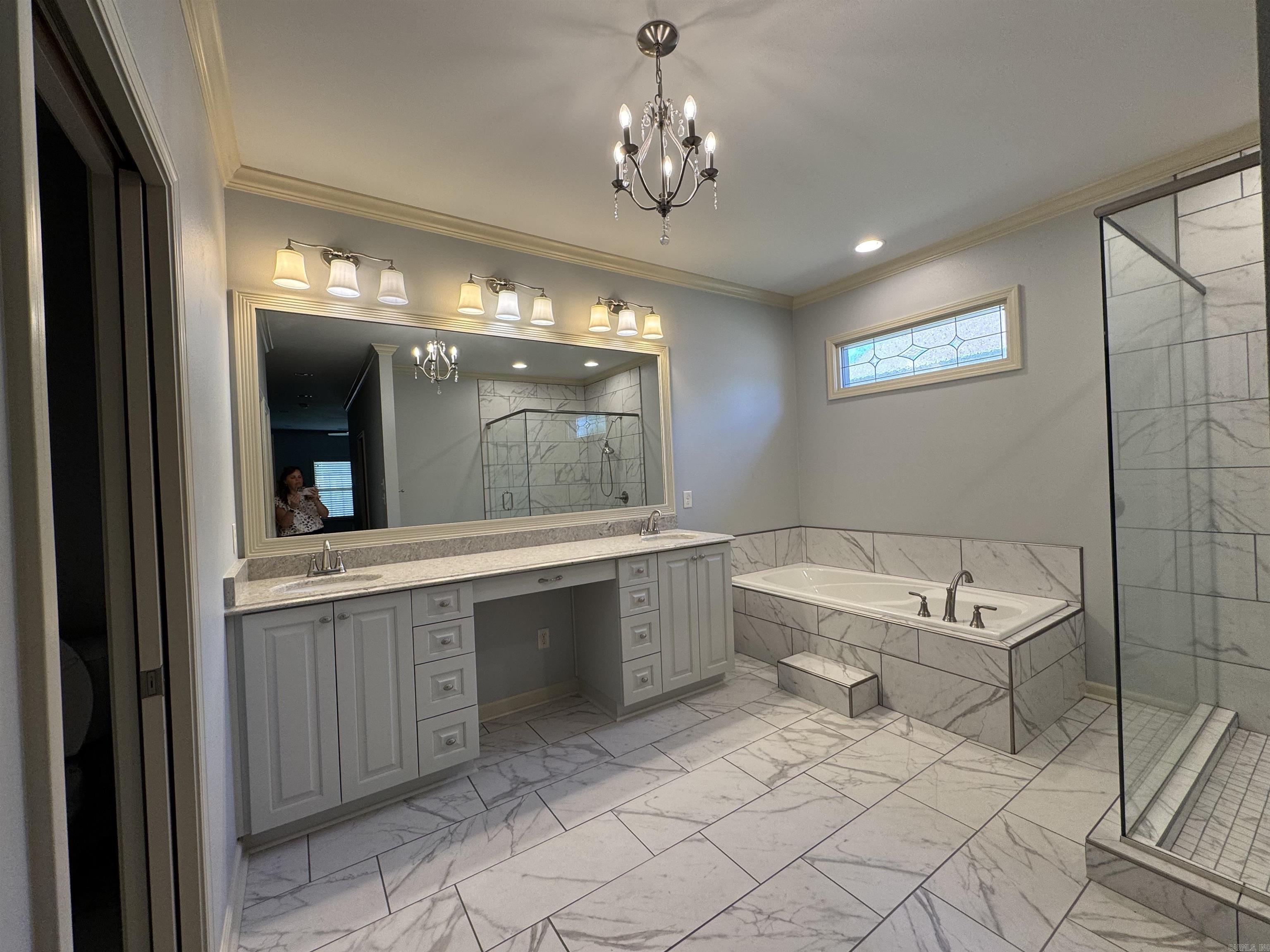 617 Edgemoor Terrace  Benton, AR