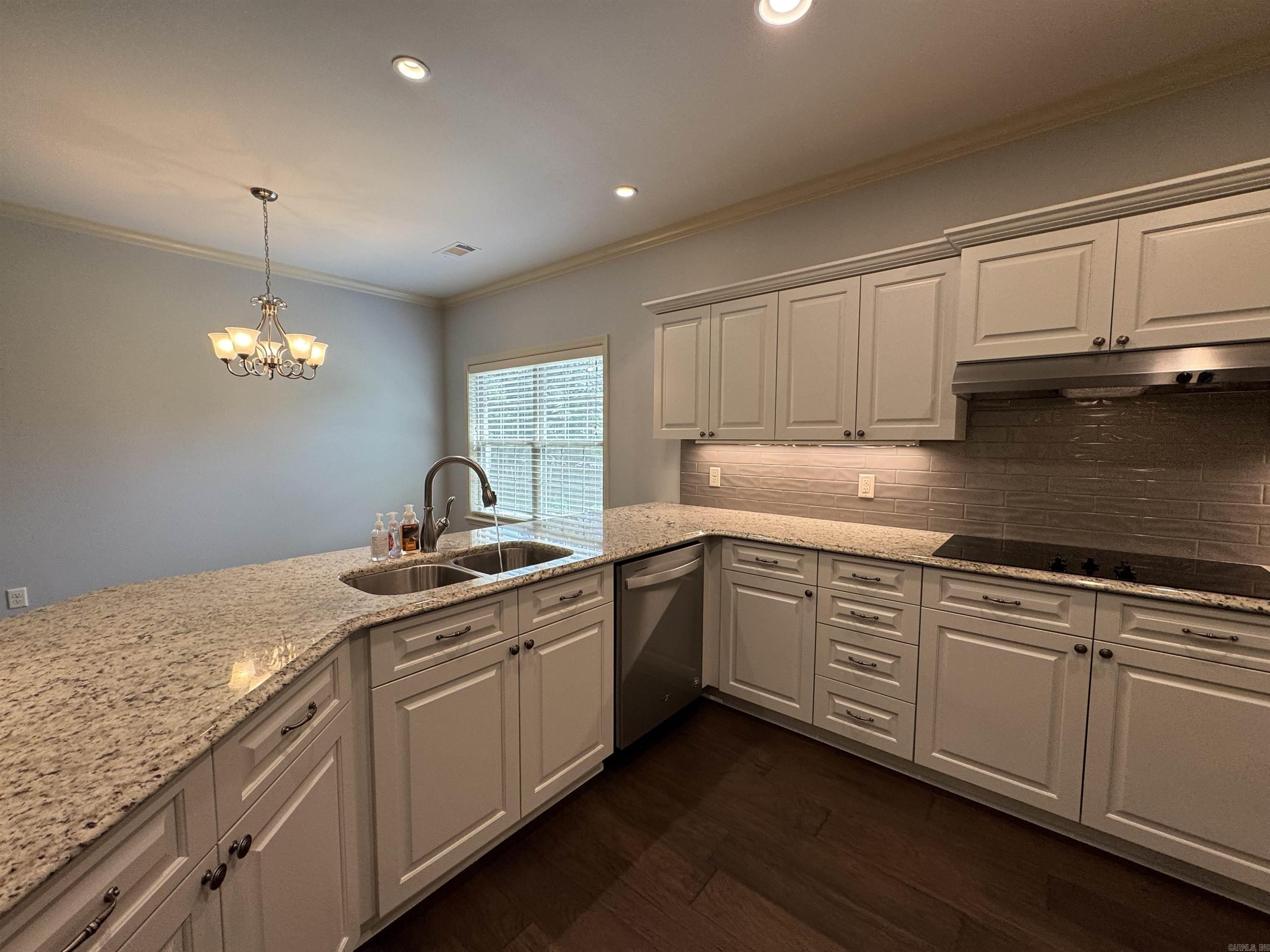 617 Edgemoor Terrace  Benton, AR