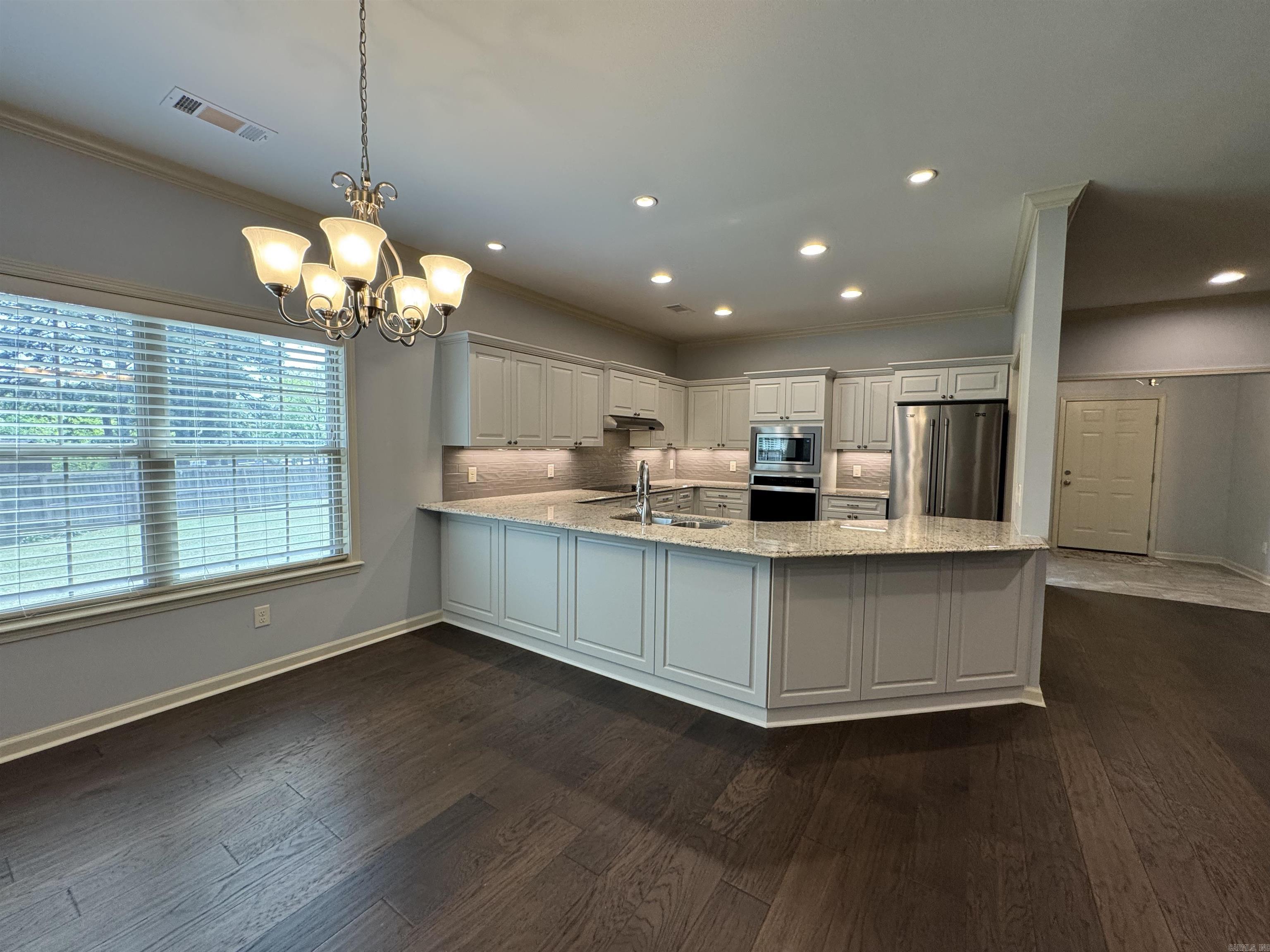 617 Edgemoor Terrace  Benton, AR