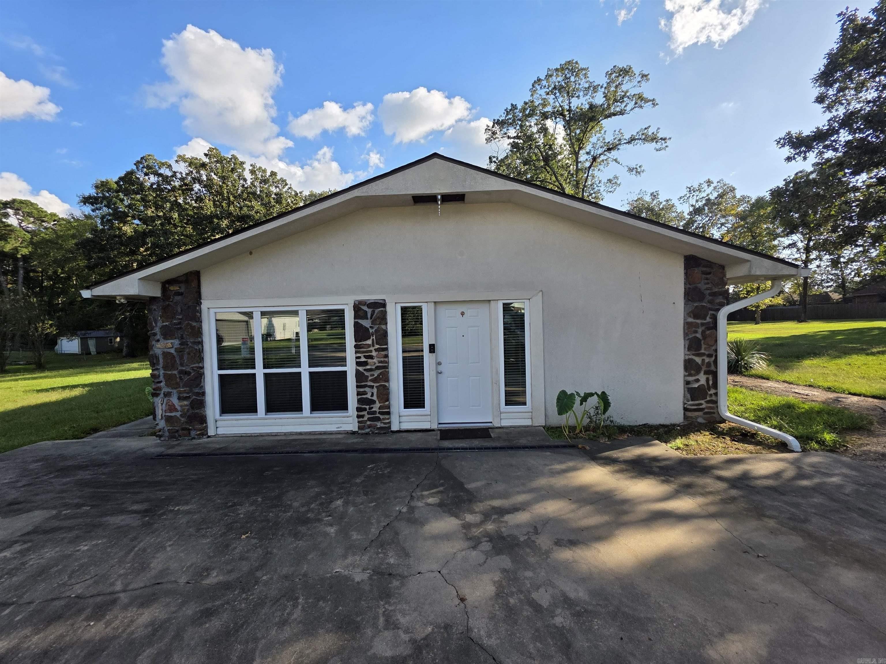 130 Timber  White Hall, AR