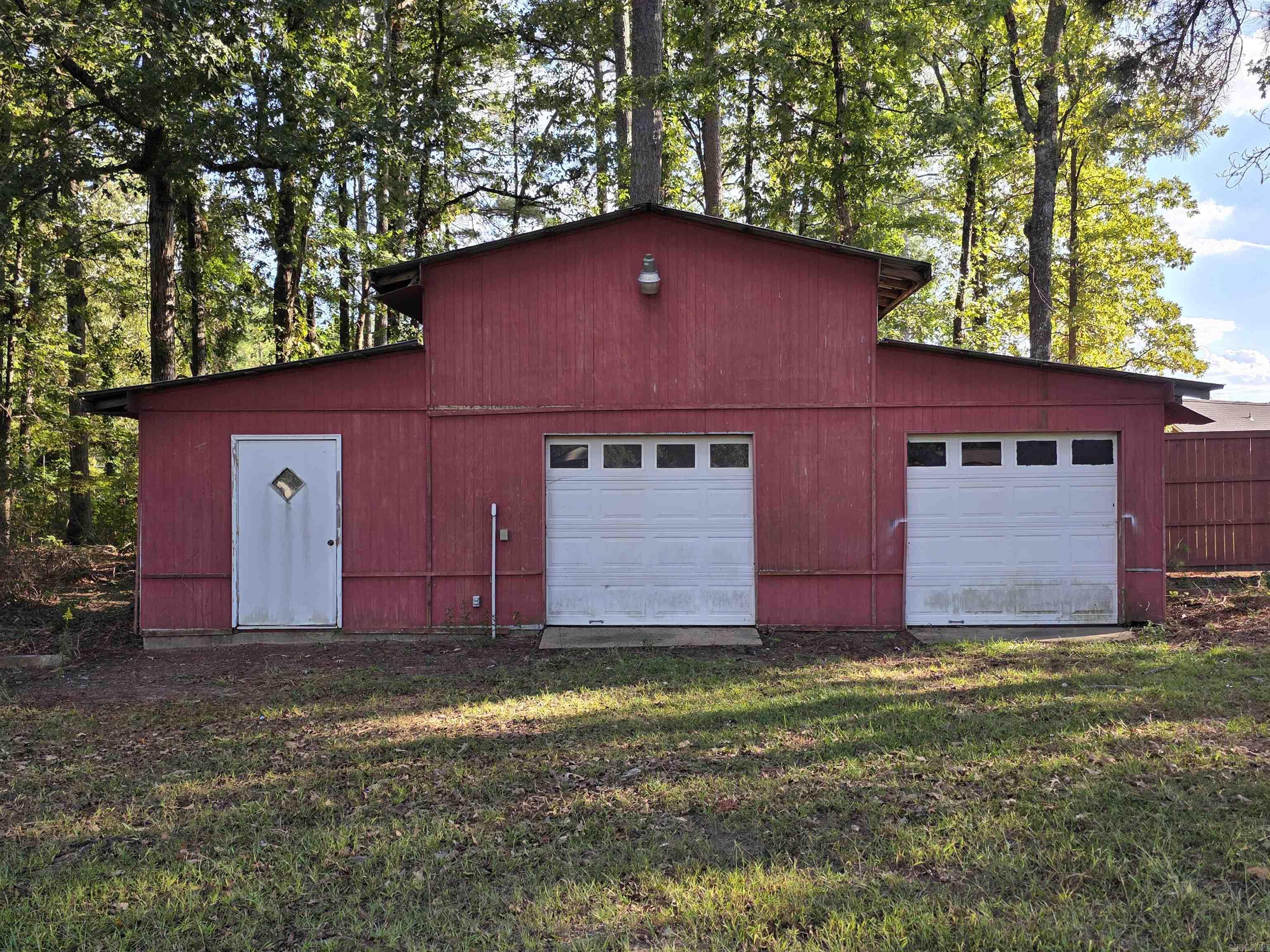 130 Timber  White Hall, AR