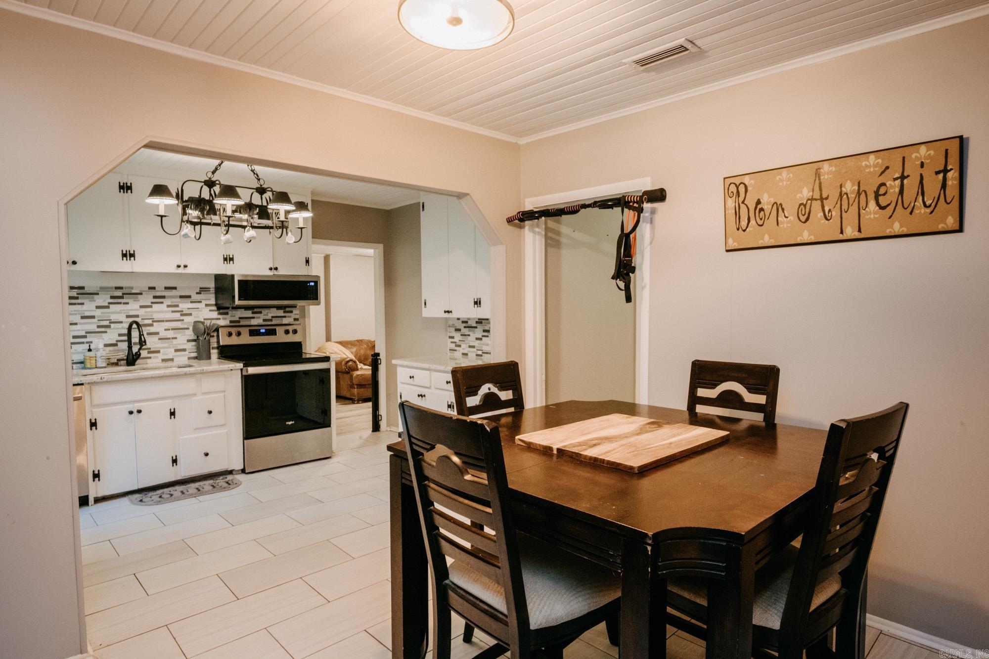 1212 W Jackman  Benton, AR