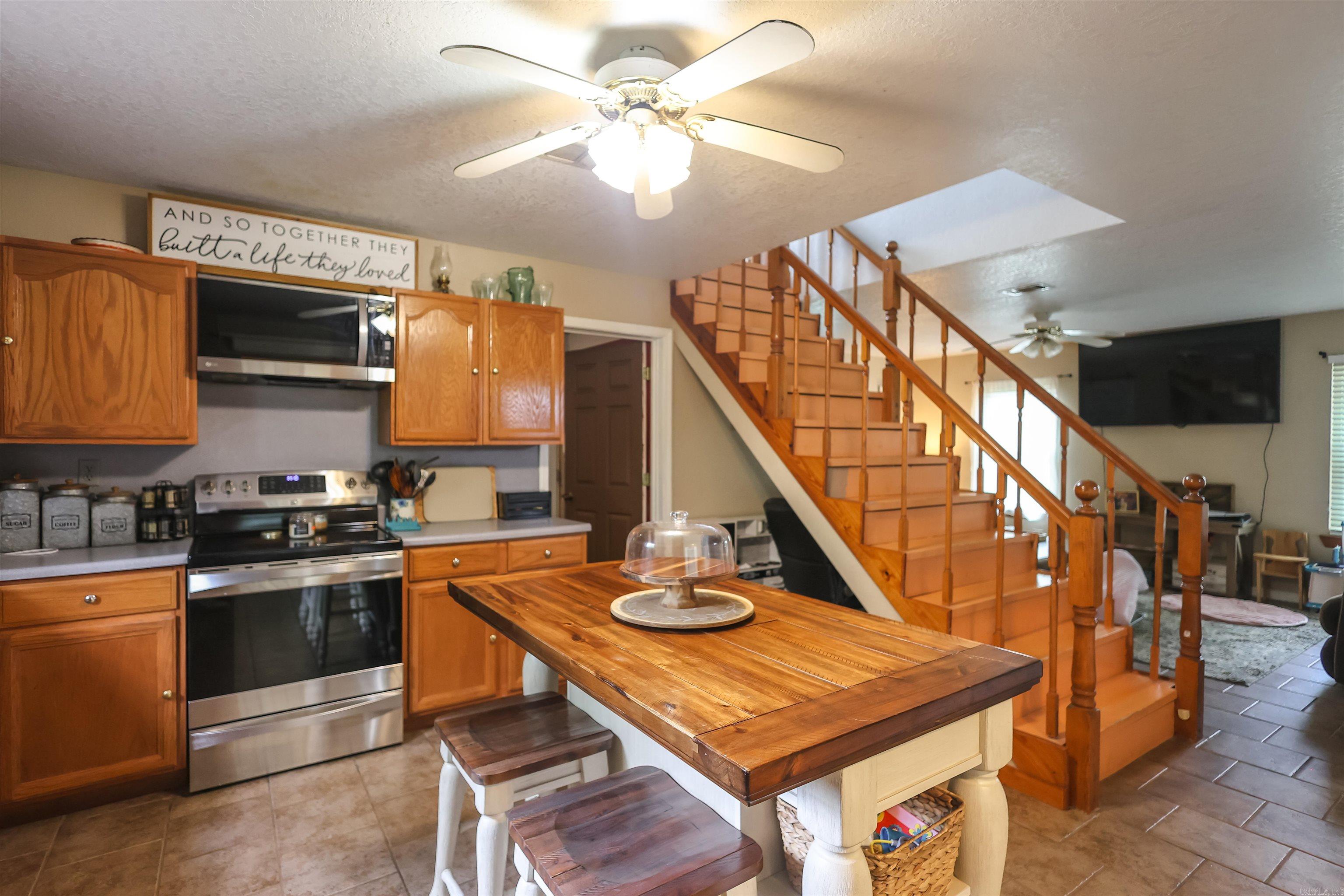 14 S HWY 369  Newhope, AR