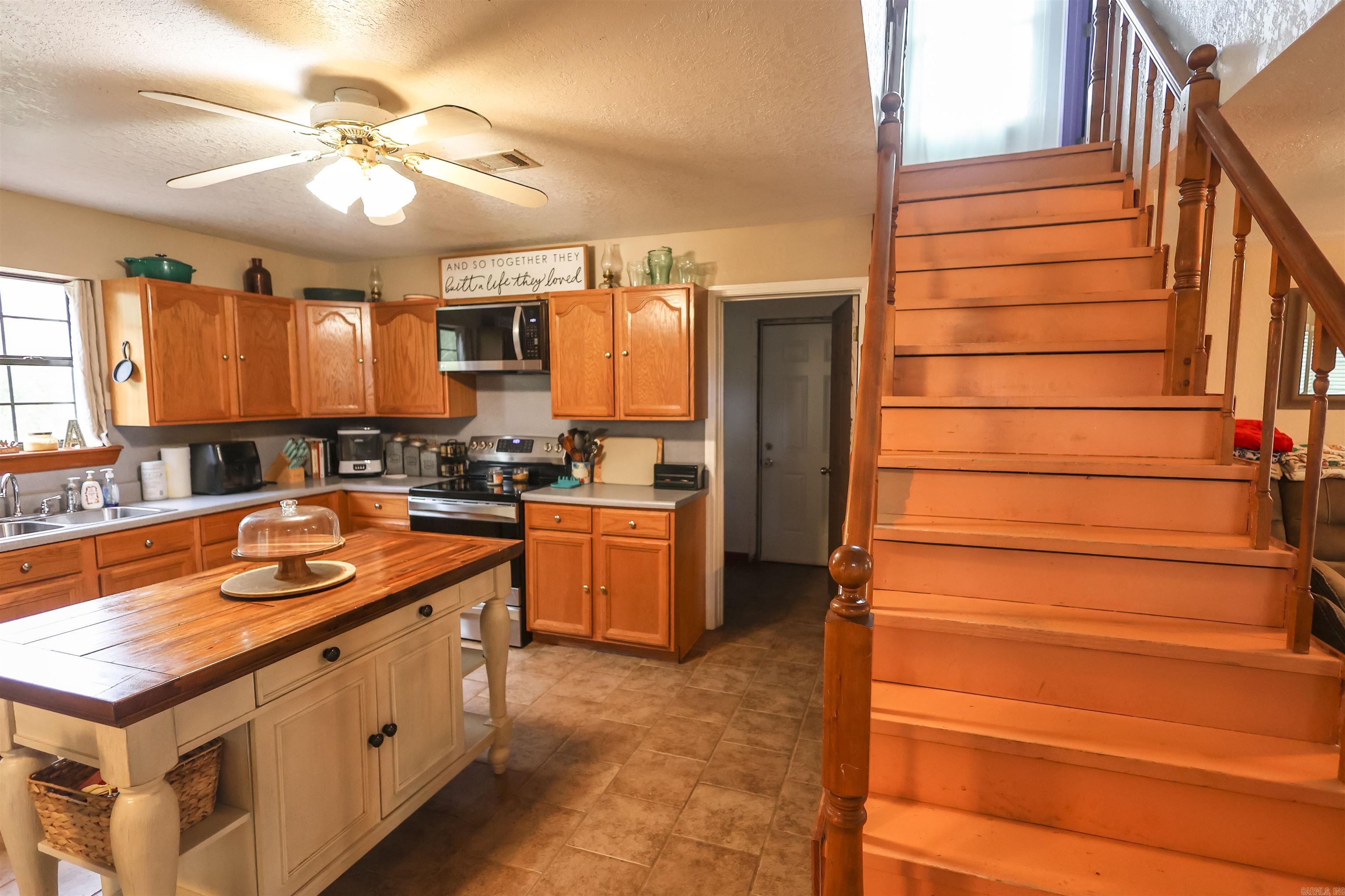 14 S HWY 369  Newhope, AR