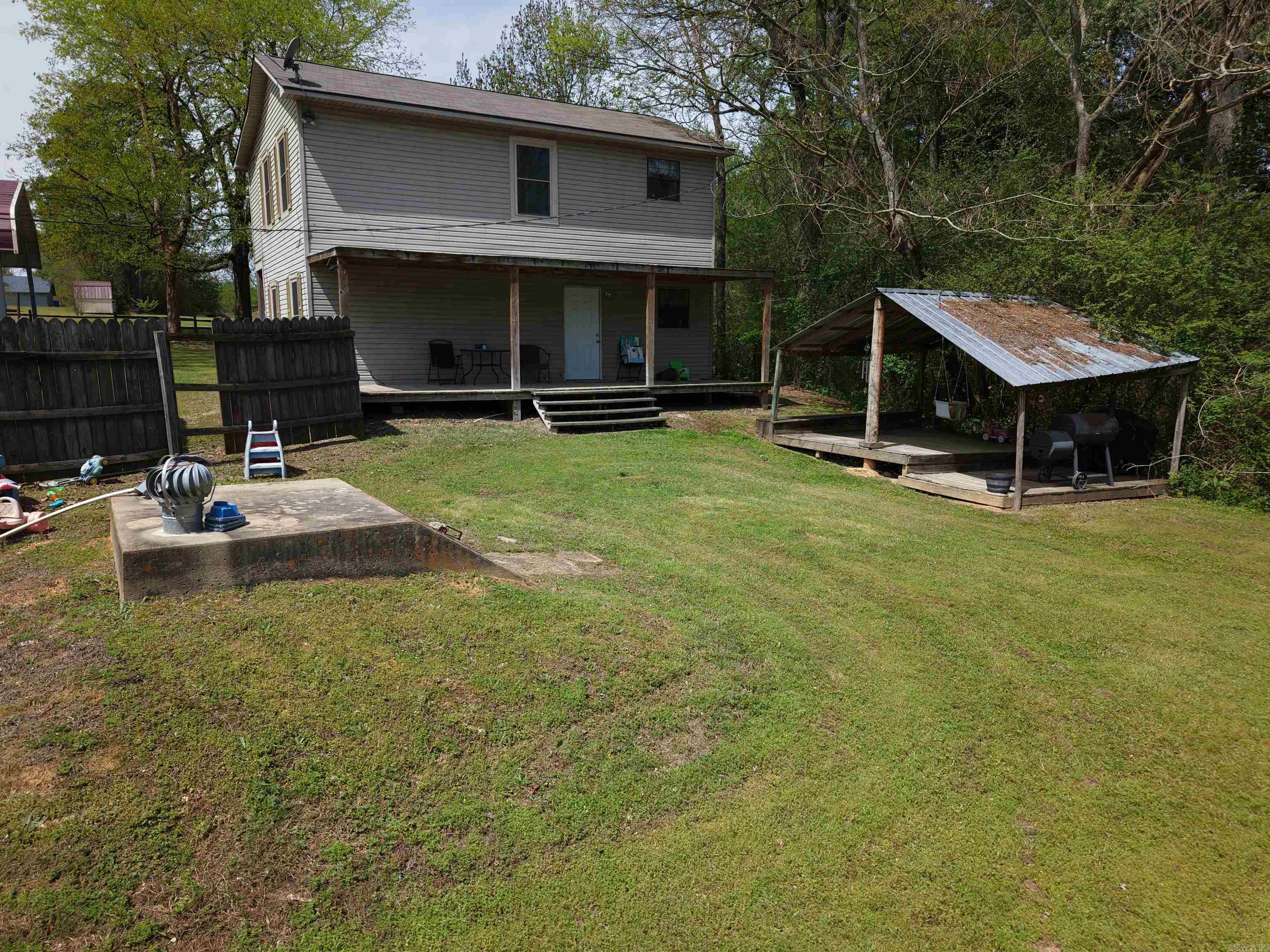 14 S HWY 369  Newhope, AR