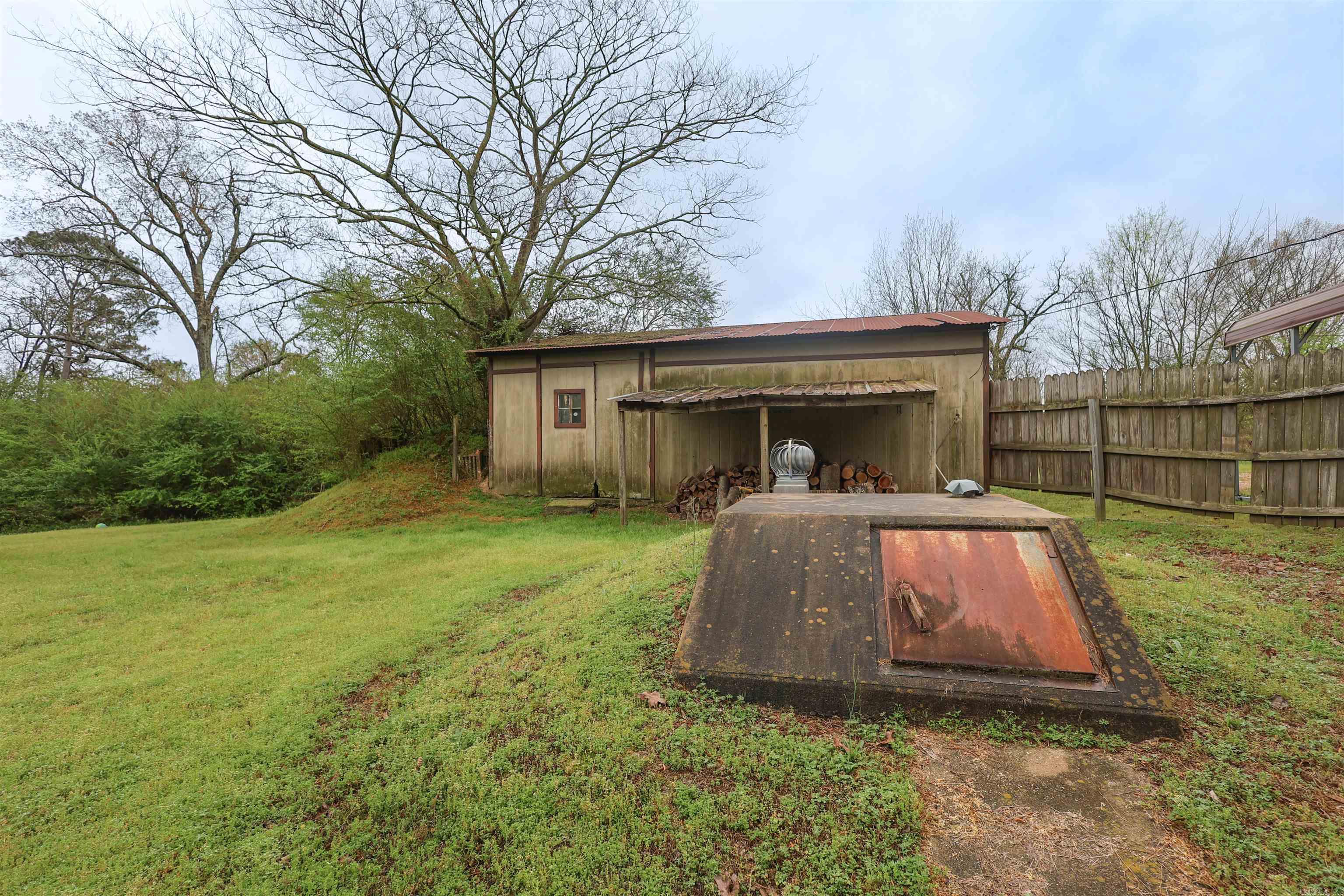 14 S HWY 369  Newhope, AR