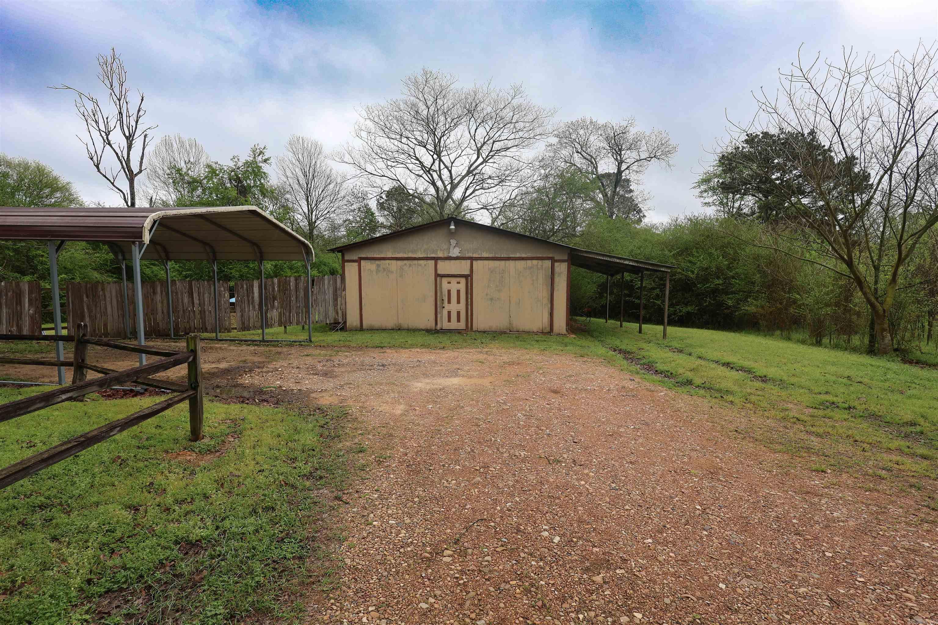 14 S HWY 369  Newhope, AR