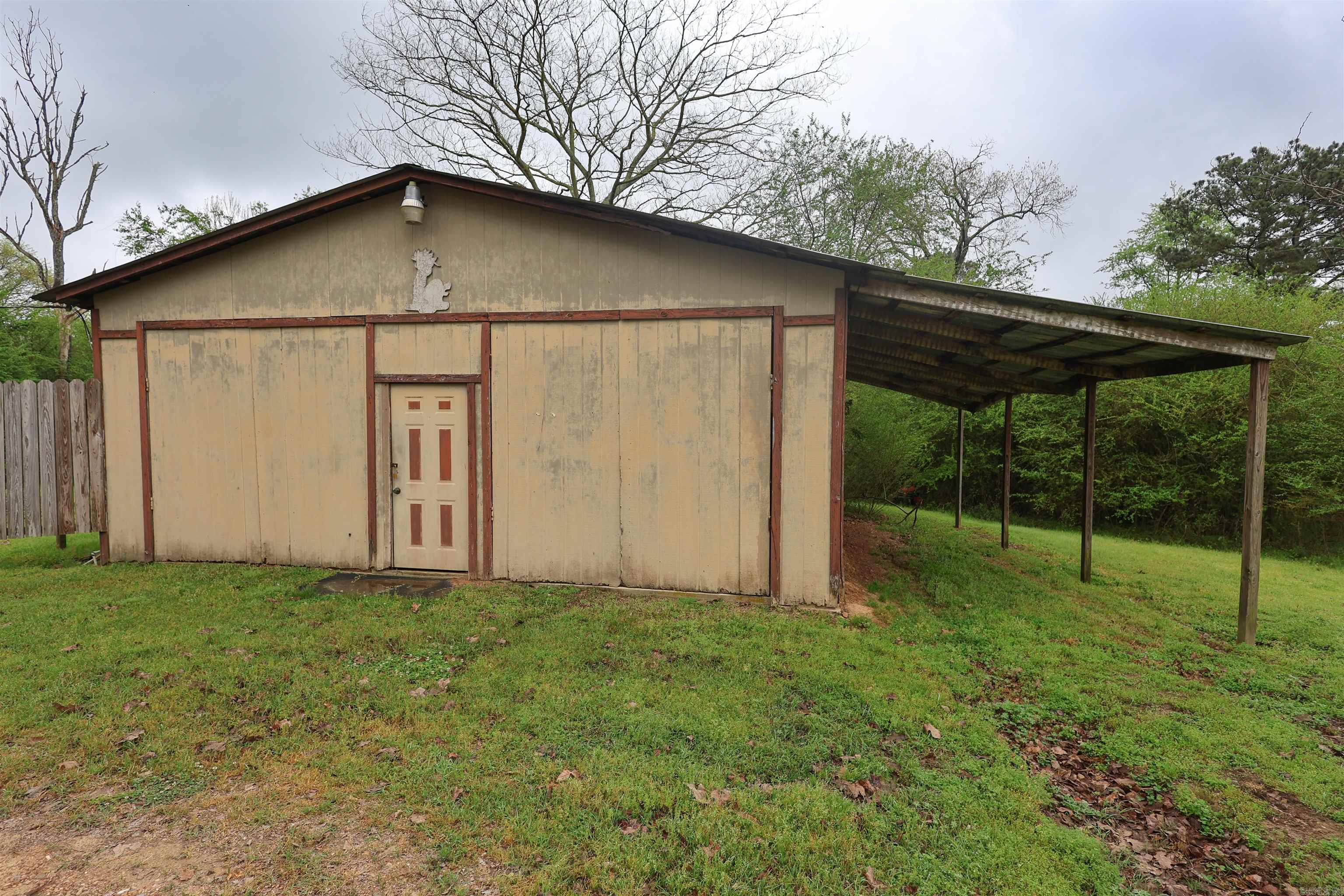 14 S HWY 369  Newhope, AR