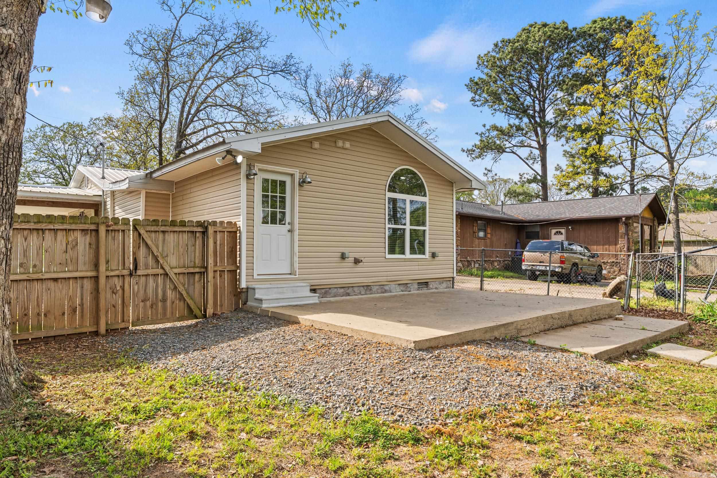 11 E Ridge  Mayflower, AR