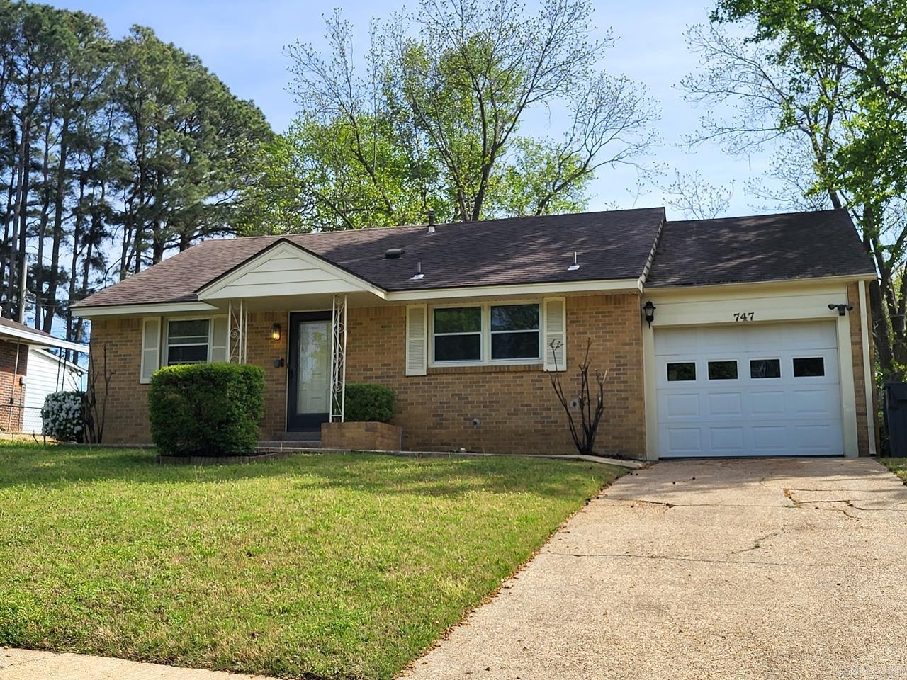 747 Crest Dr  Jonesboro, AR