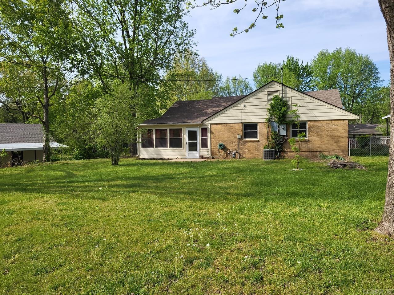 747 Crest Dr  Jonesboro, AR