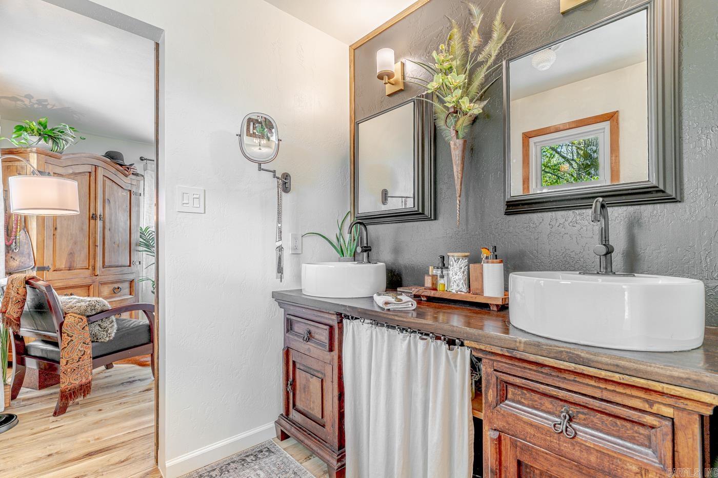 2337 County Road 380  Bono, AR