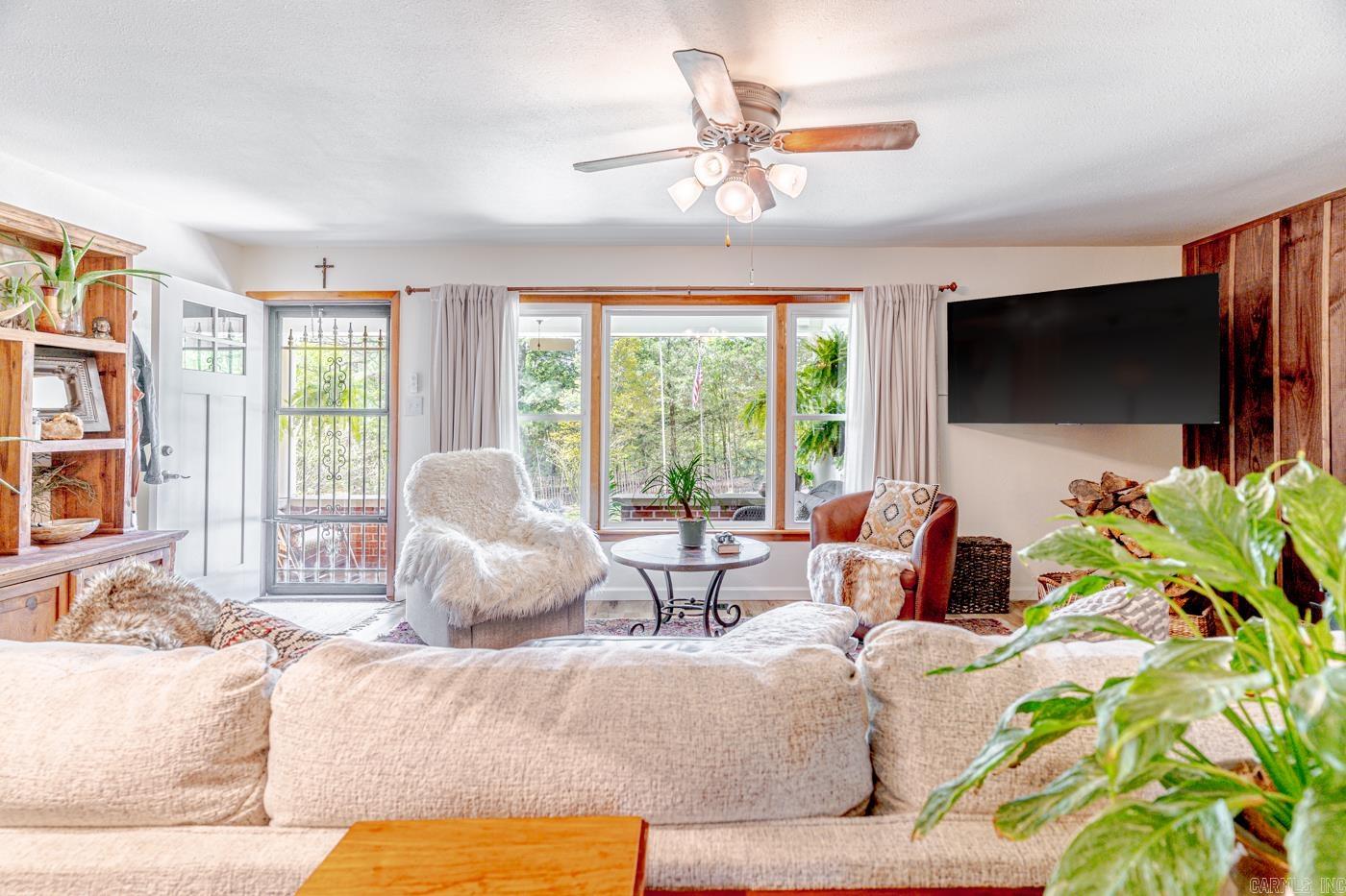 2337 County Road 380  Bono, AR