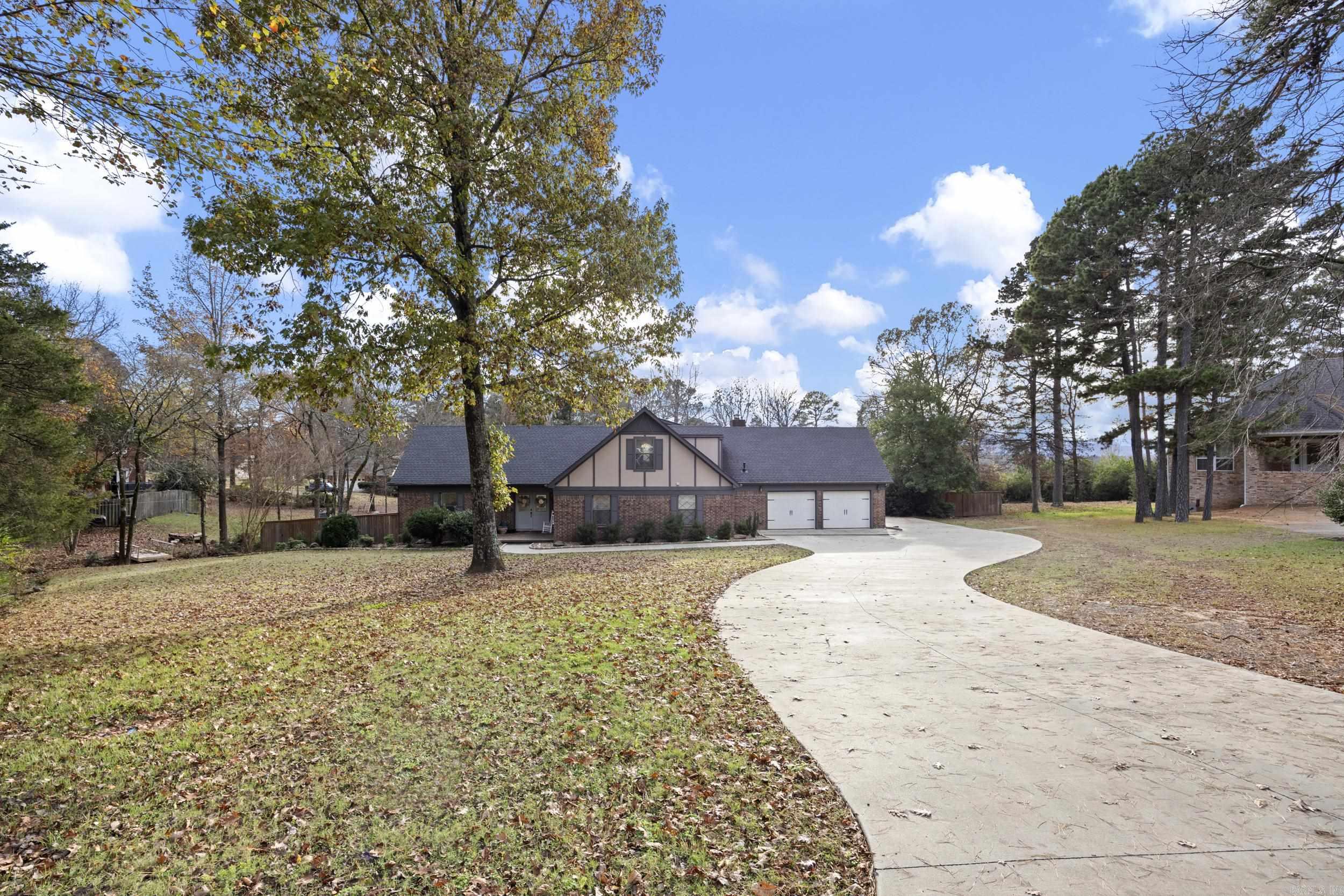 1424 N Lands End Pt  Russellville, AR