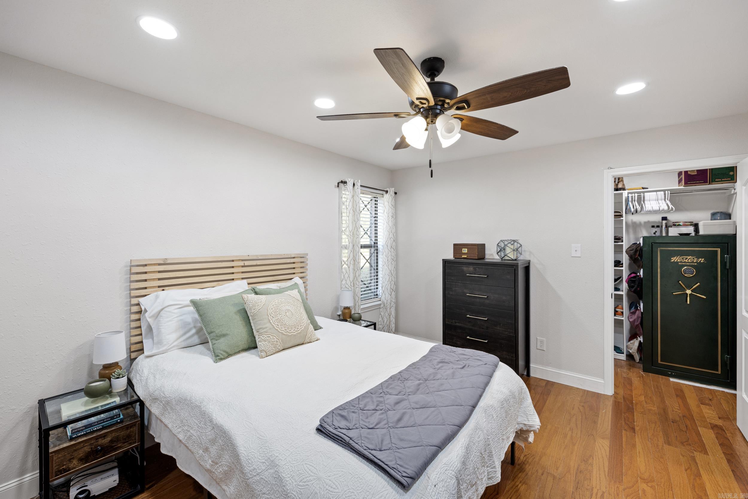 1424 N Lands End Pt  Russellville, AR