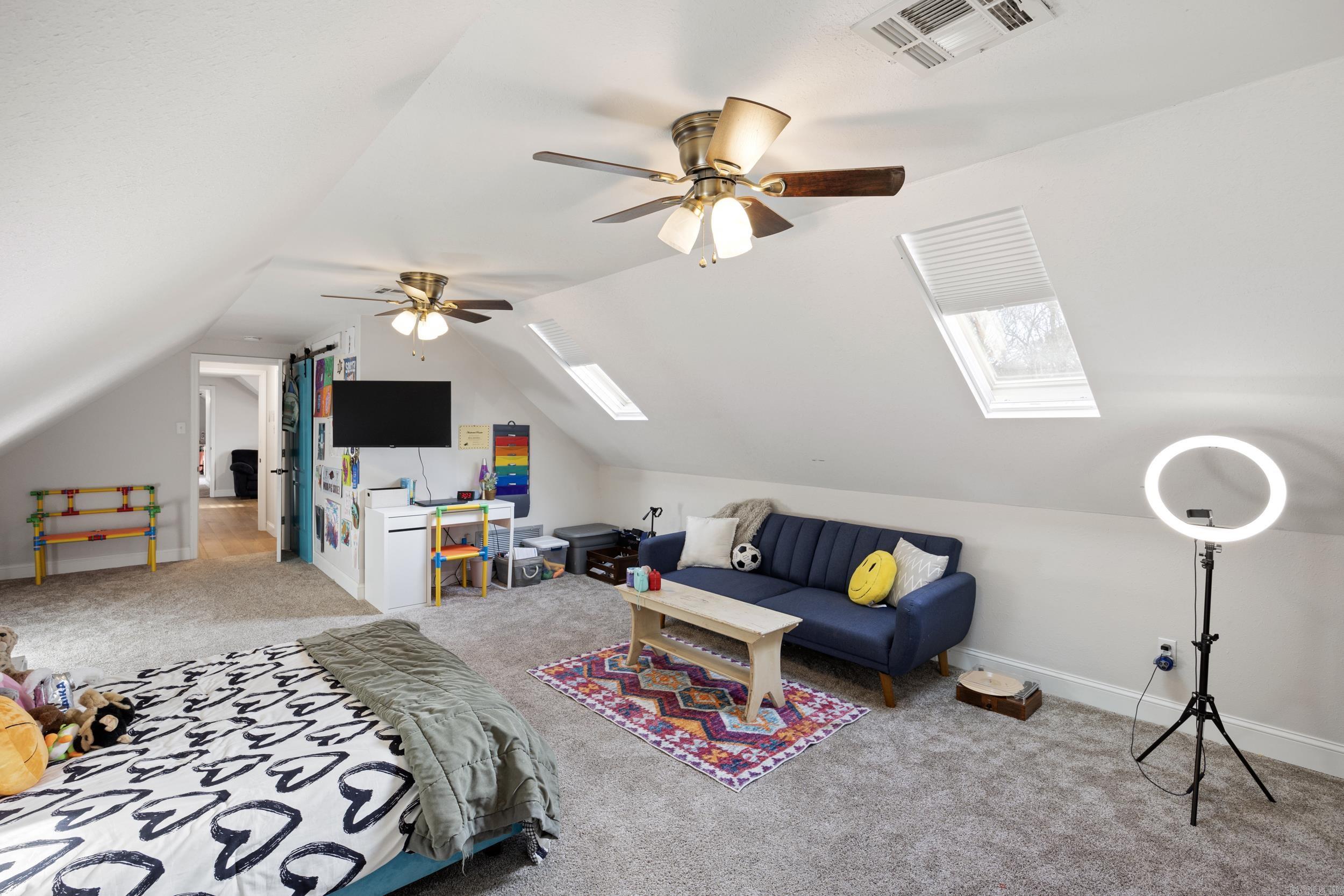 1424 N Lands End Pt  Russellville, AR