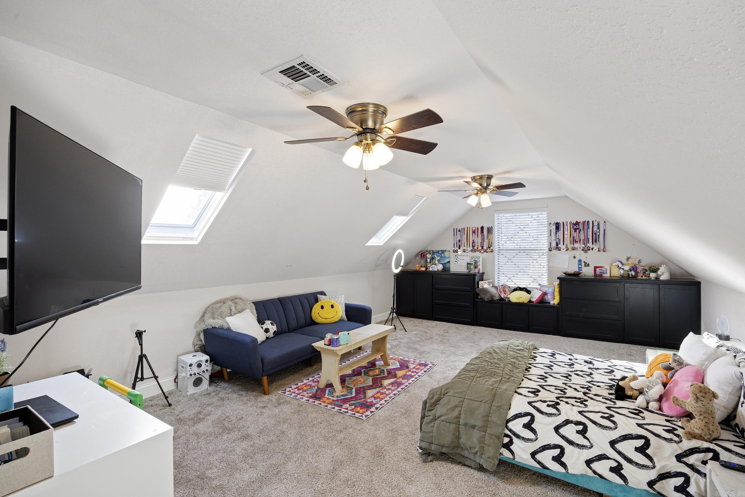 1424 N Lands End Pt  Russellville, AR