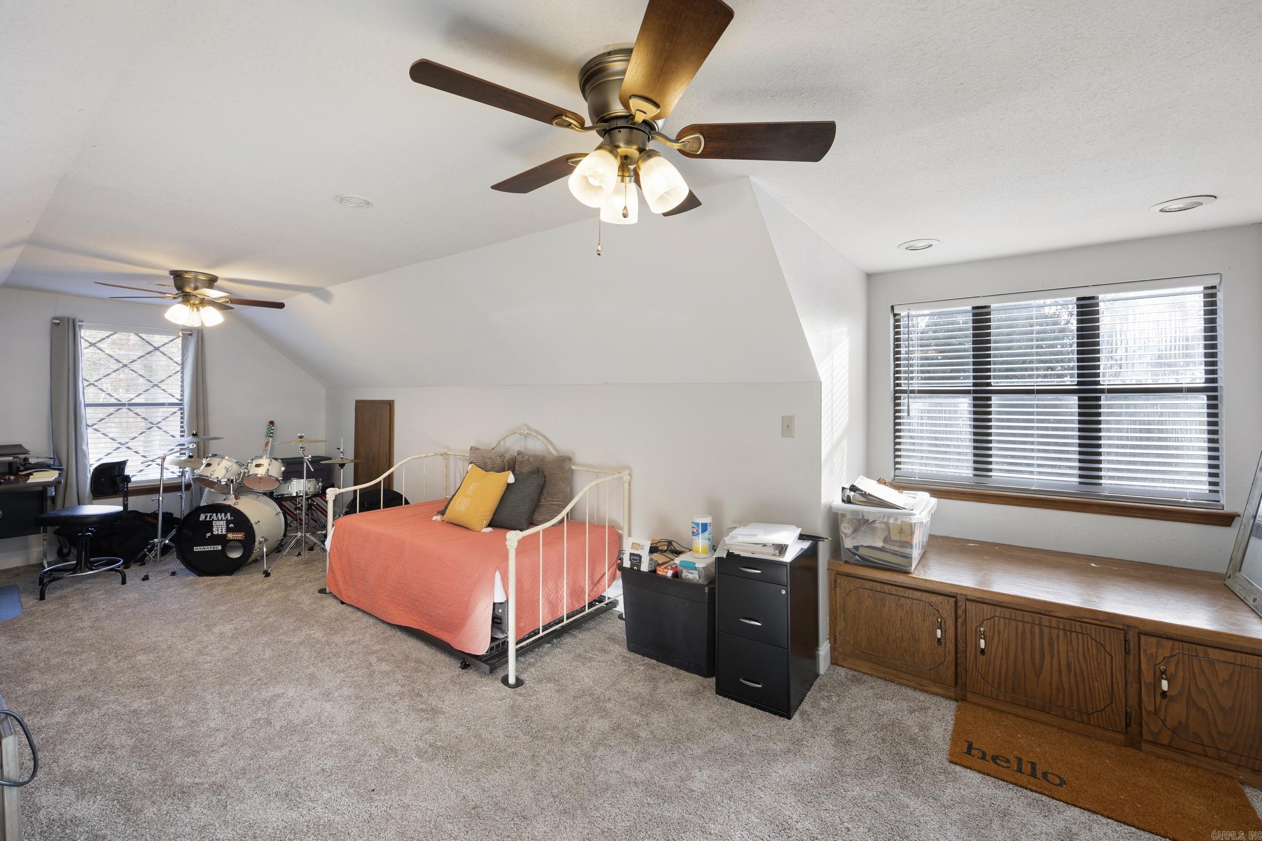 1424 N Lands End Pt  Russellville, AR