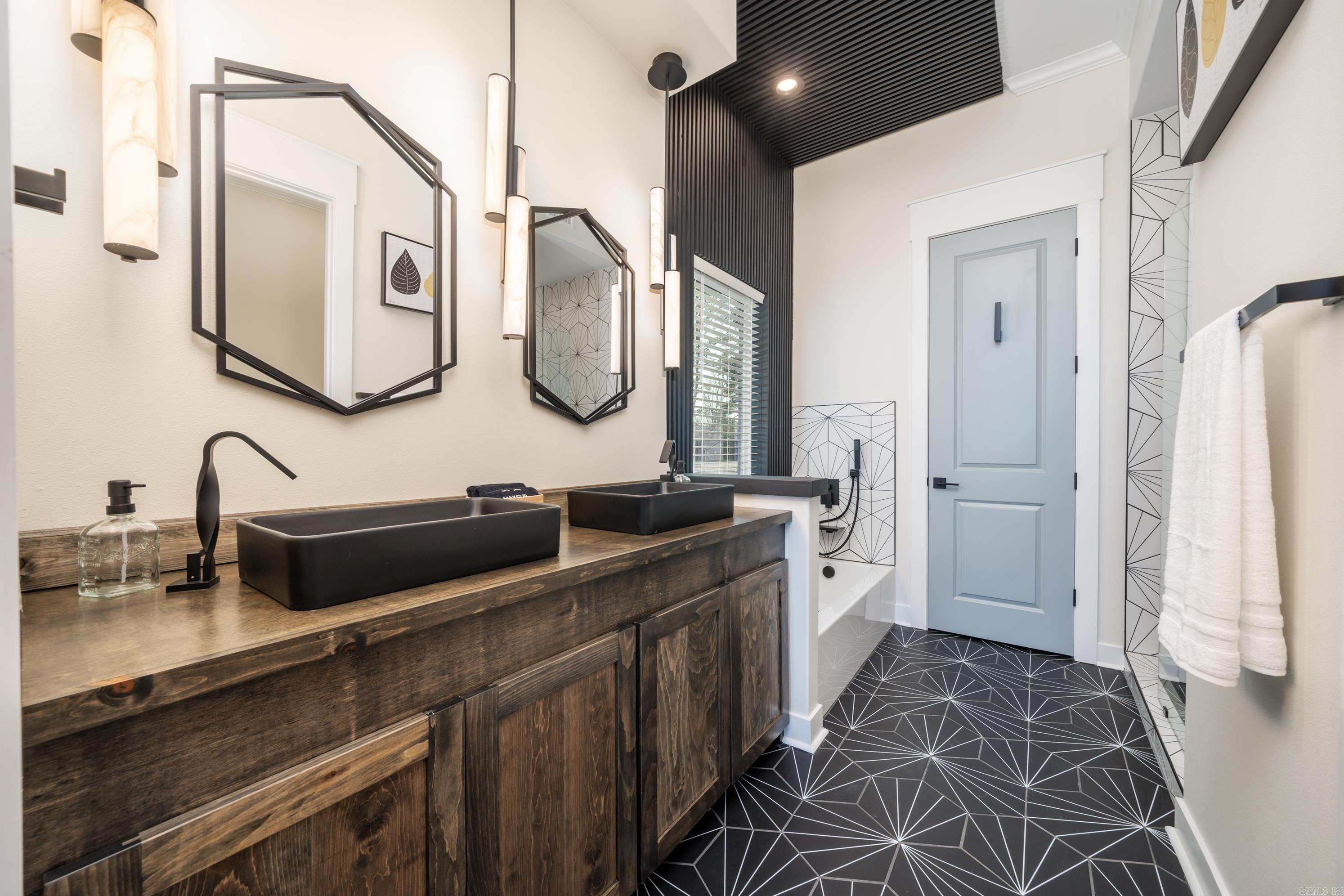 297 Long Beach  Hot Springs, AR