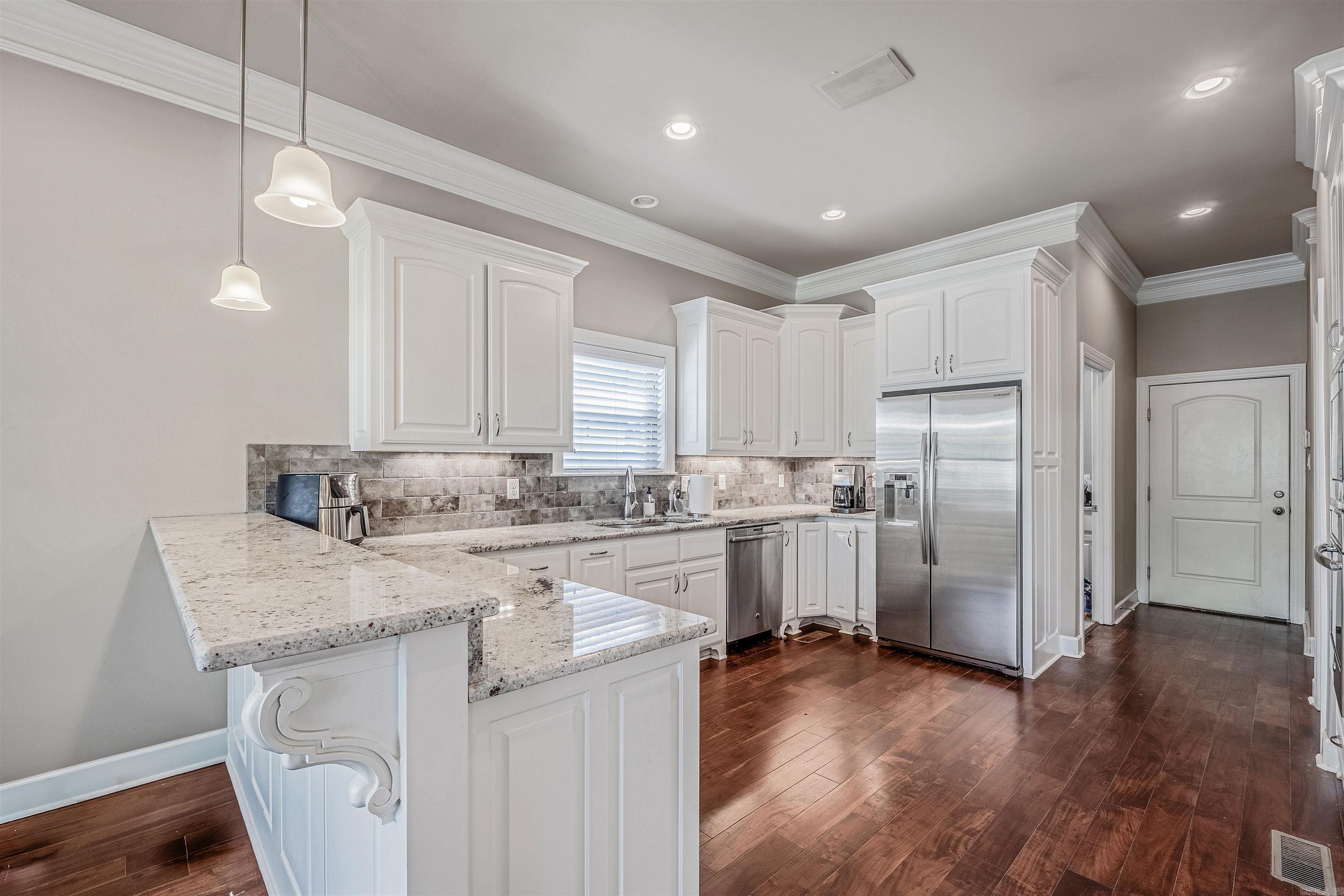 6 Commentry  Little Rock, AR