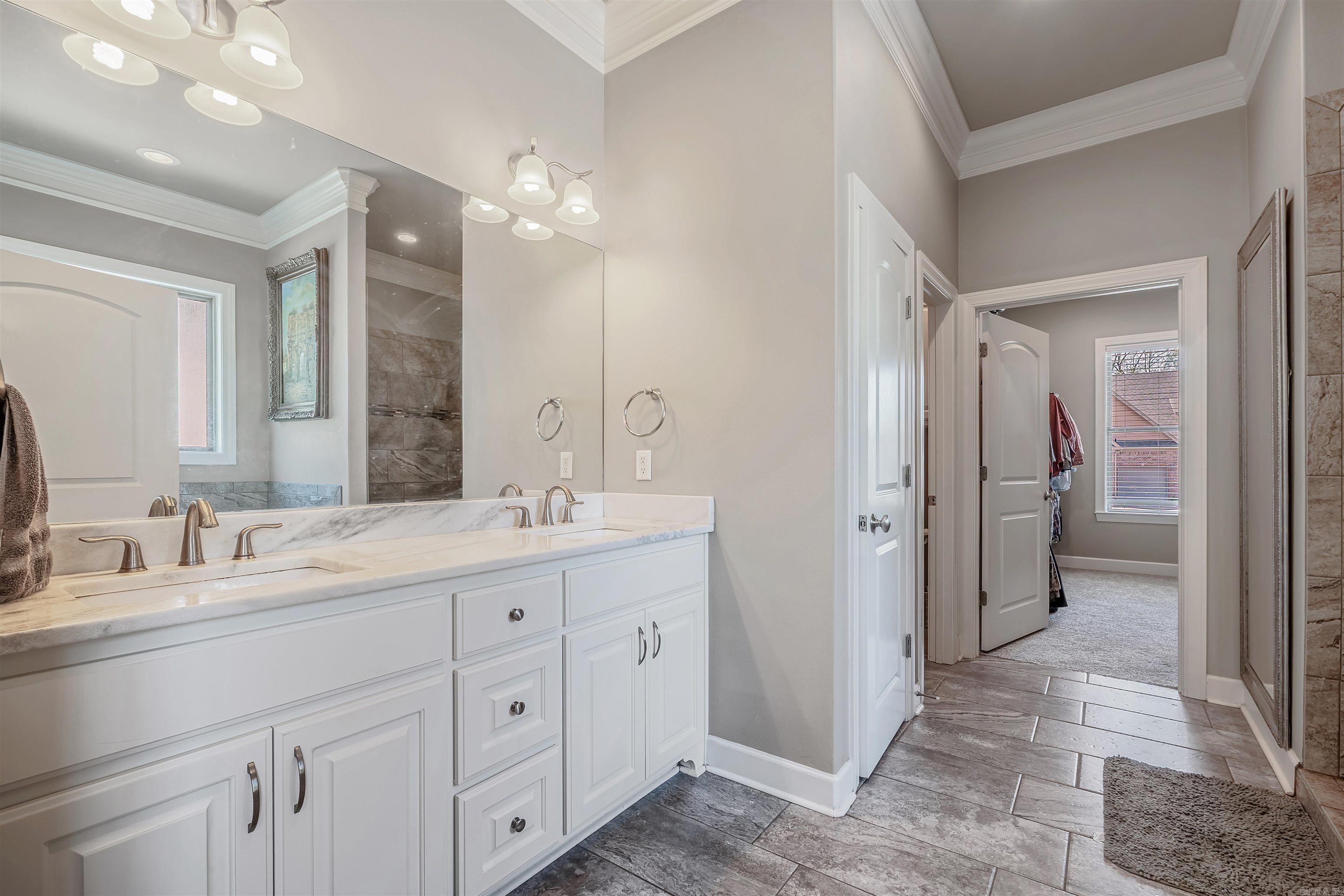 6 Commentry  Little Rock, AR