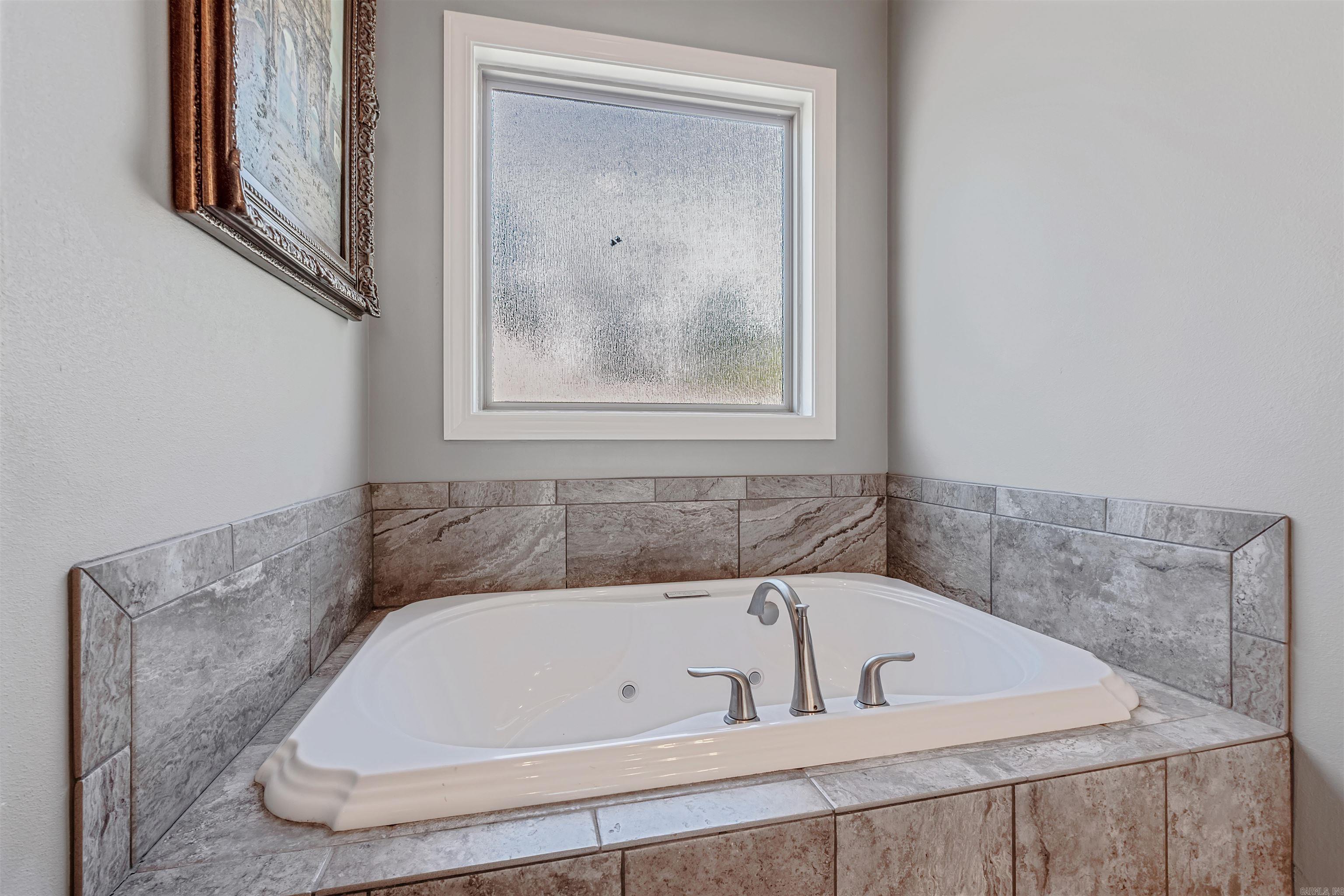 6 Commentry  Little Rock, AR