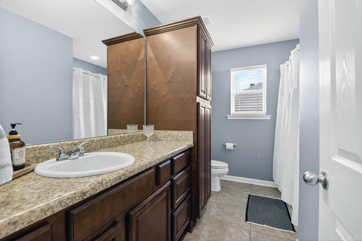 5810 Heritage Heights Dr  Benton, AR